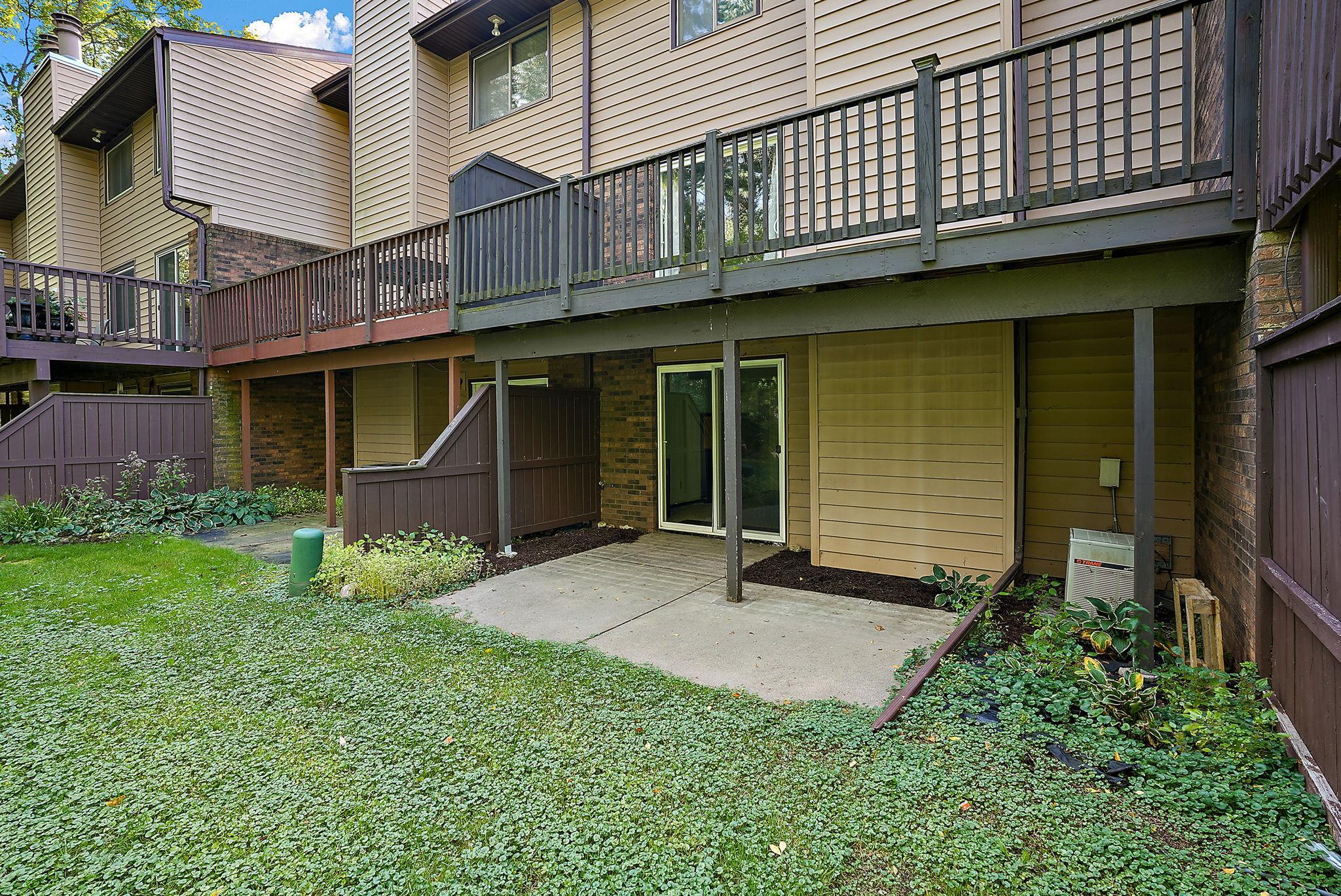 4731 Spring Circle Property Photo 4