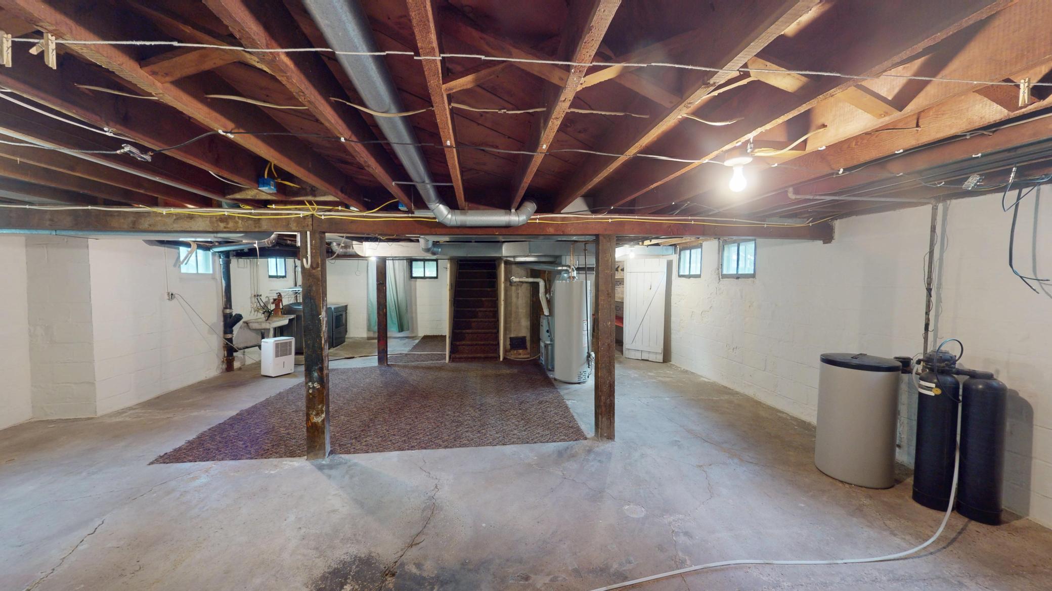 340 E 3rd Street Property Photo 35