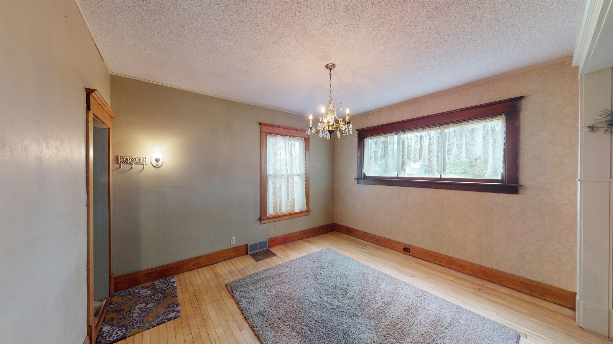 148 2nd Avenue Sw Property Photo 5