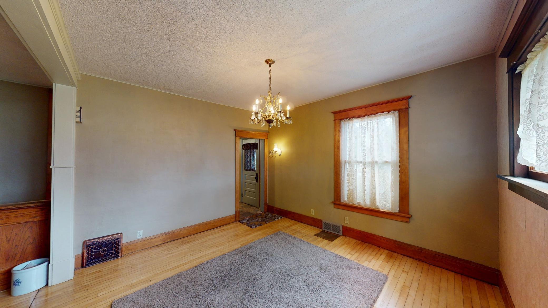 148 2nd Avenue Sw Property Photo 6