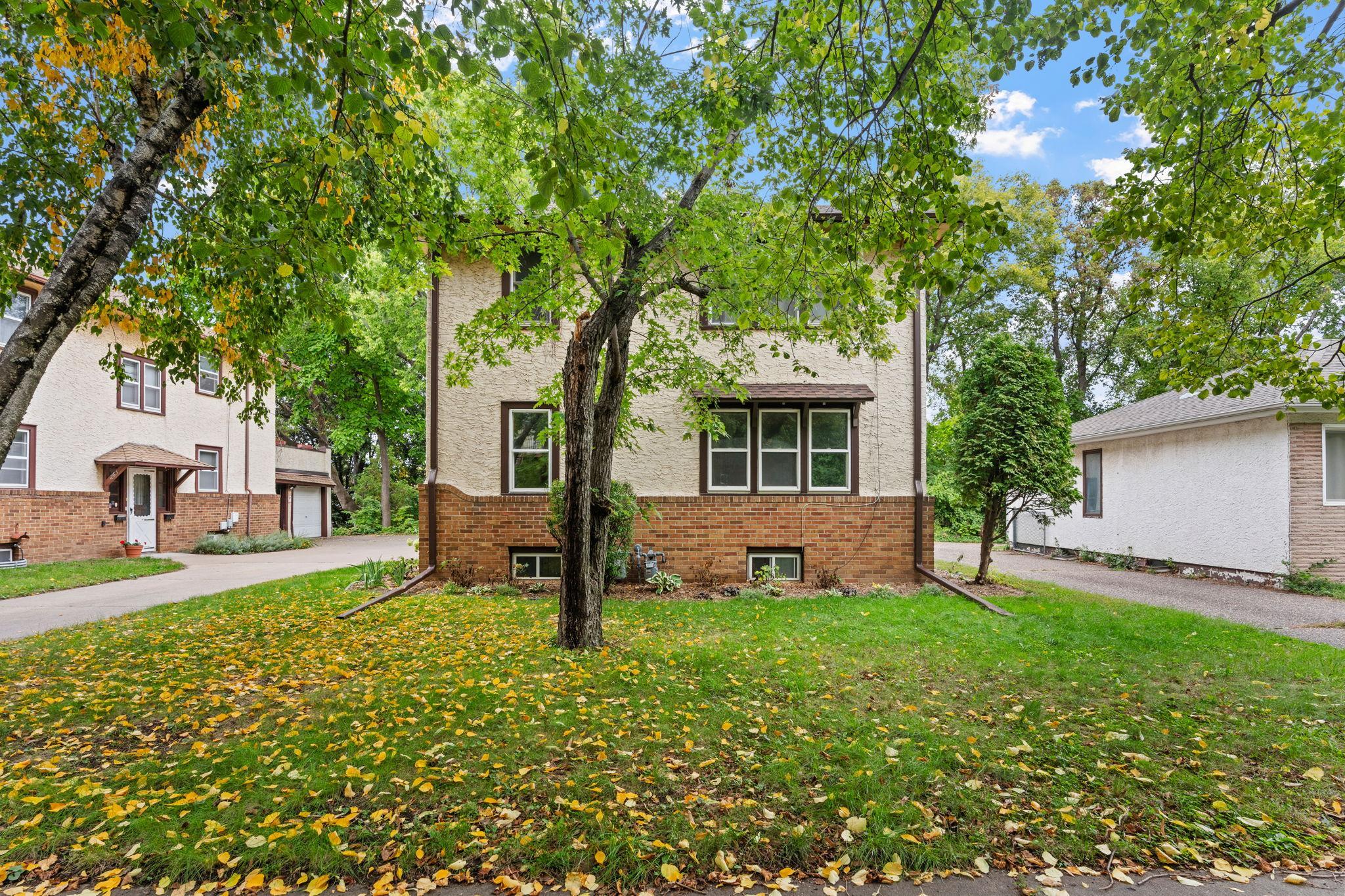 261 Robie Street W Property Photo 1