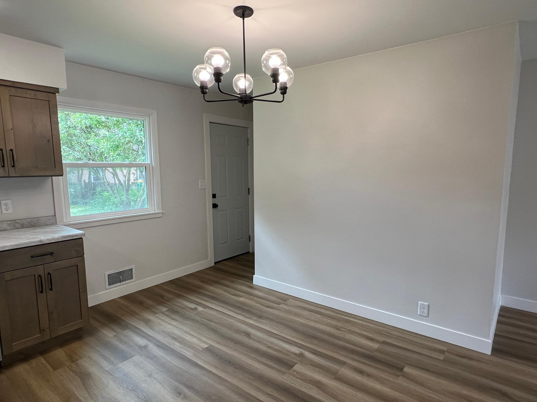 1405 W Clark Street Property Photo 14