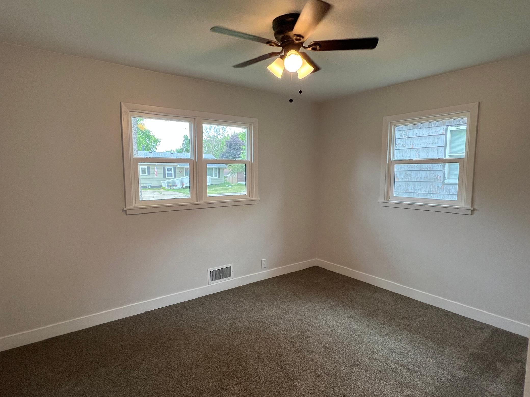 1405 W Clark Street Property Photo 21