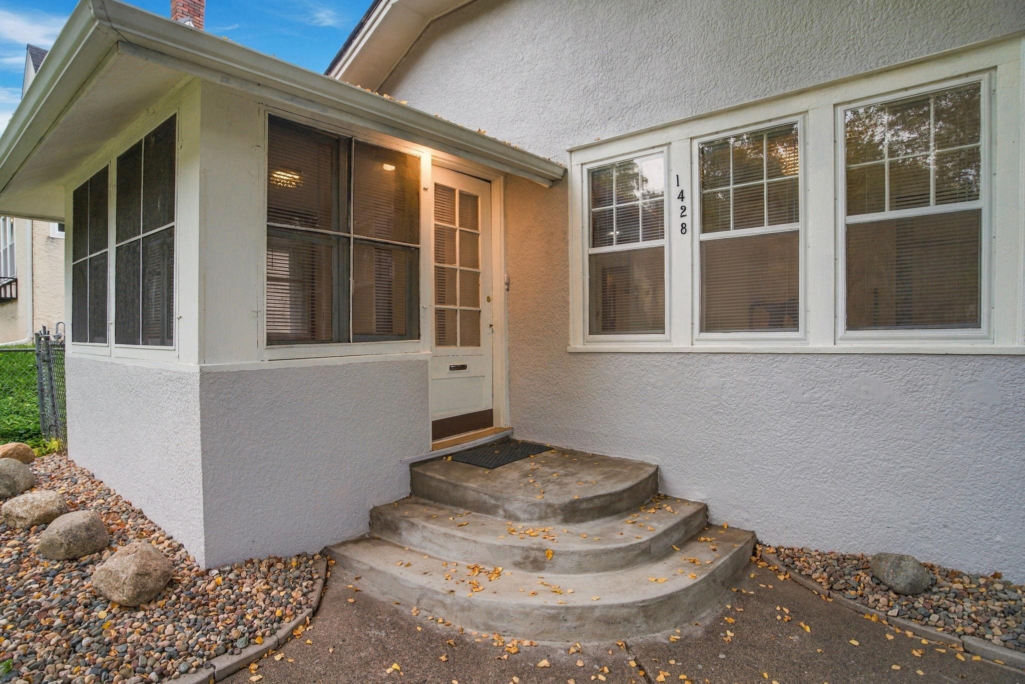 1428 Vincent Avenue N Property Photo 1