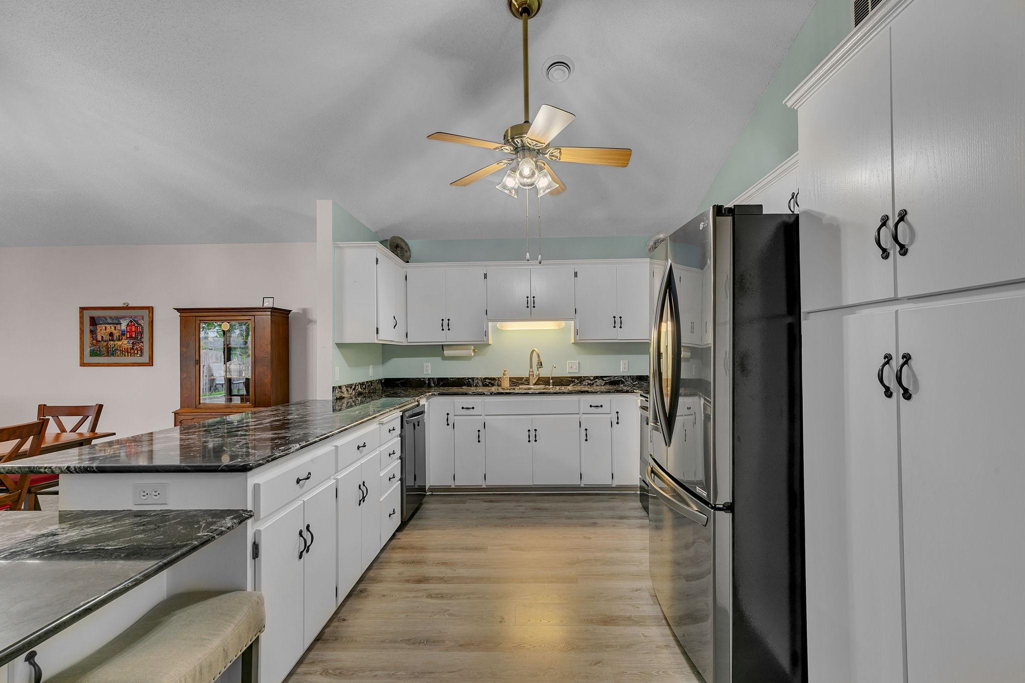 226 Golf Court Property Photo 4