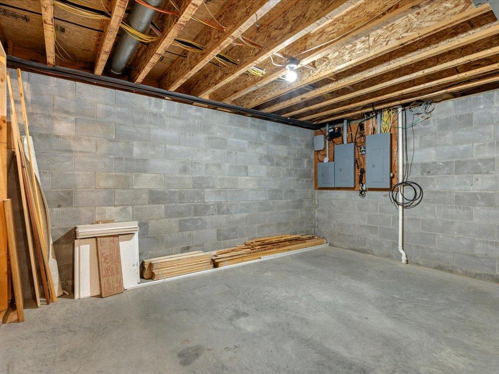 18130 County 18 Property Photo 32