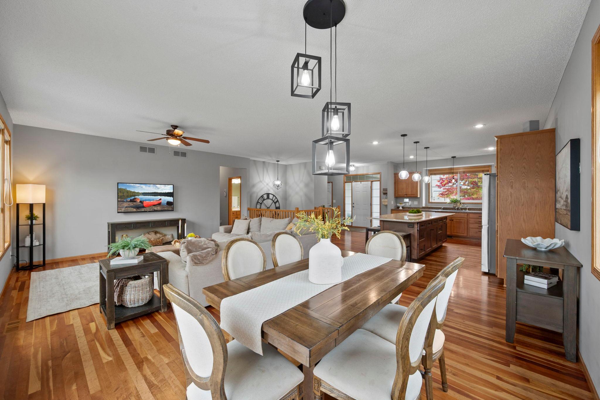989 Danube Avenue Property Photo 4