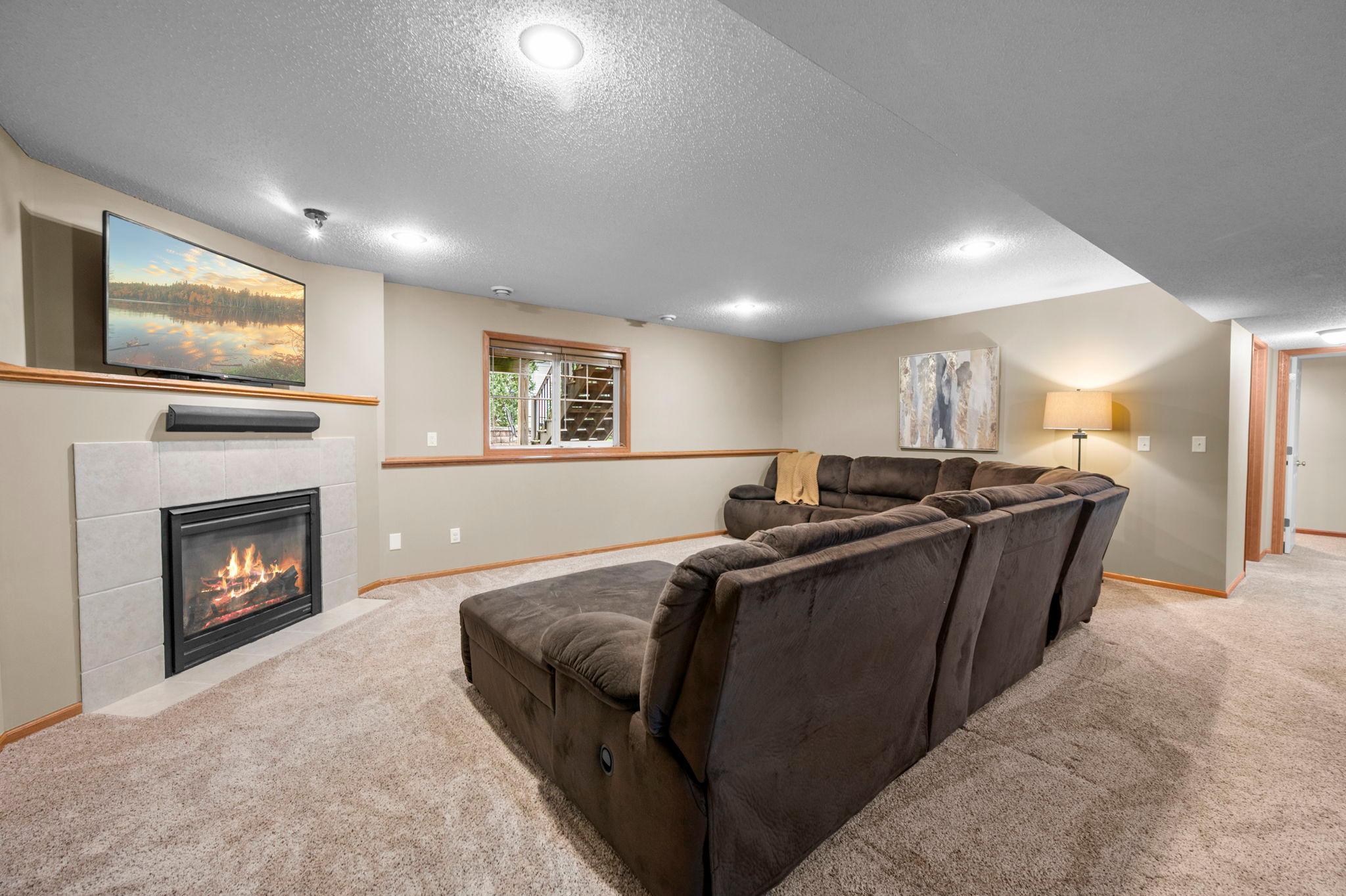 989 Danube Avenue Property Photo 14