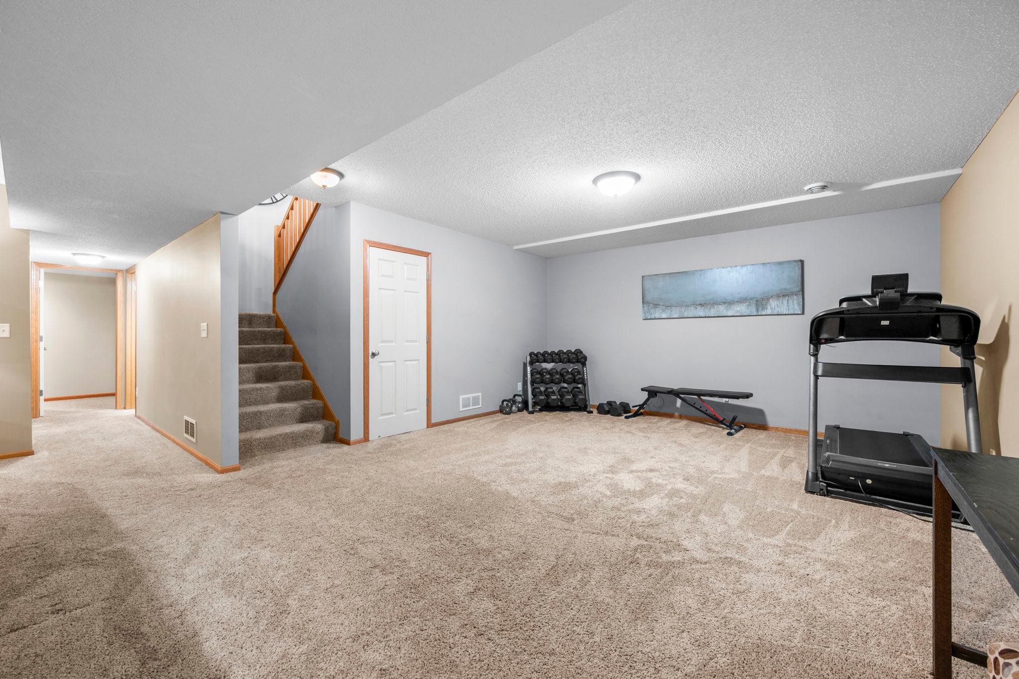 989 Danube Avenue Property Photo 16