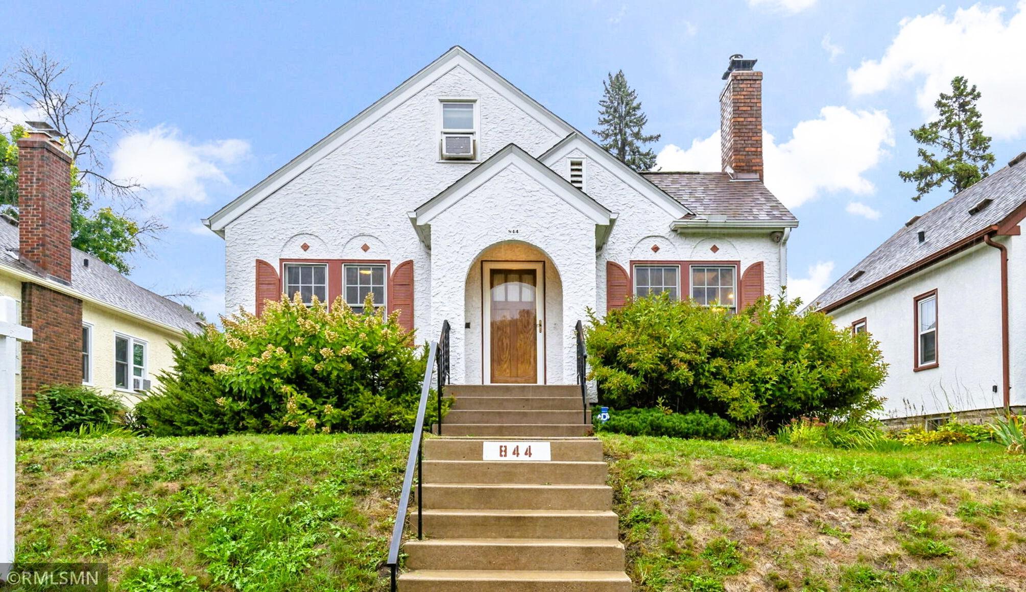 844 Winslow Avenue Property Photo 1