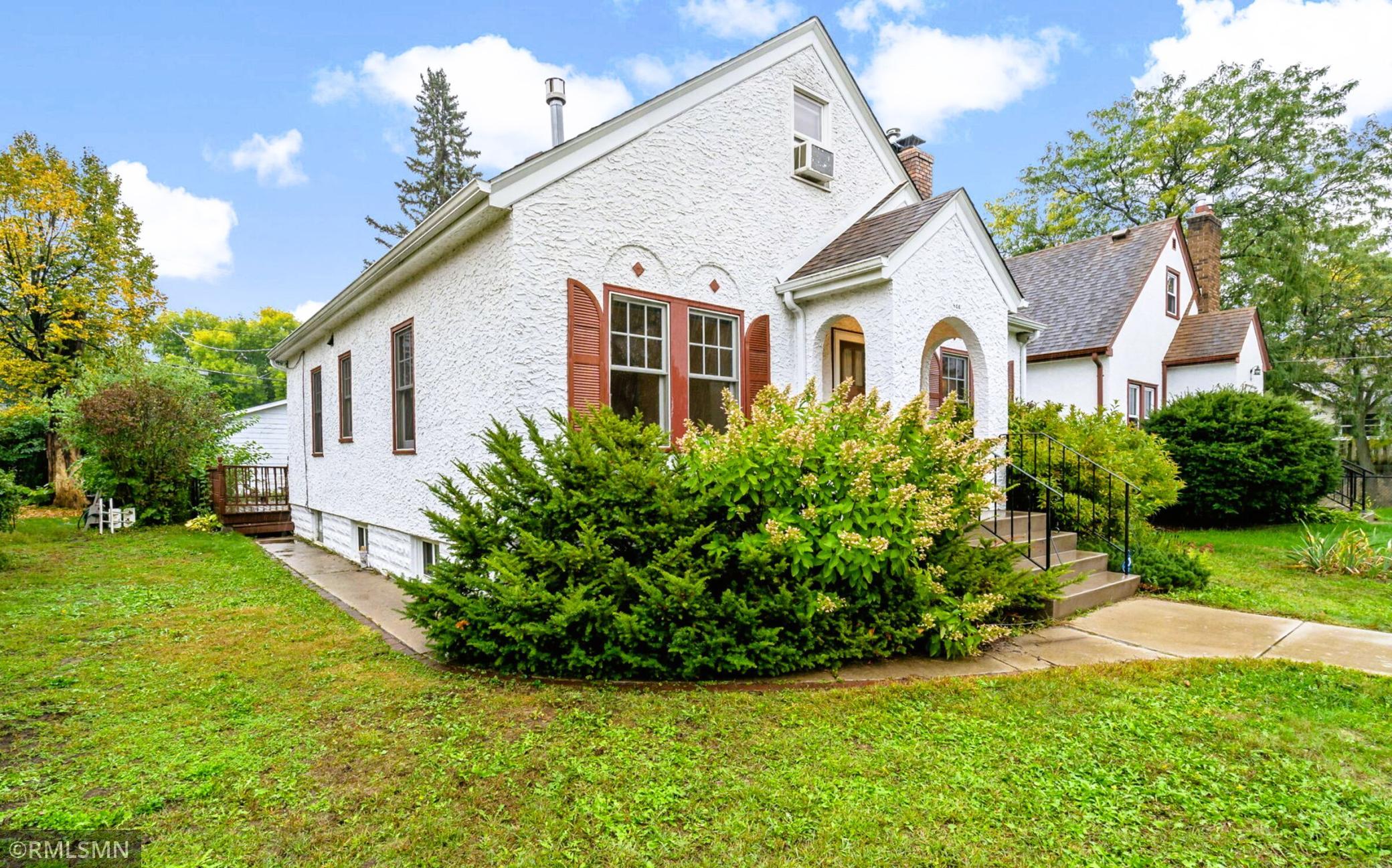 844 Winslow Avenue Property Photo 3