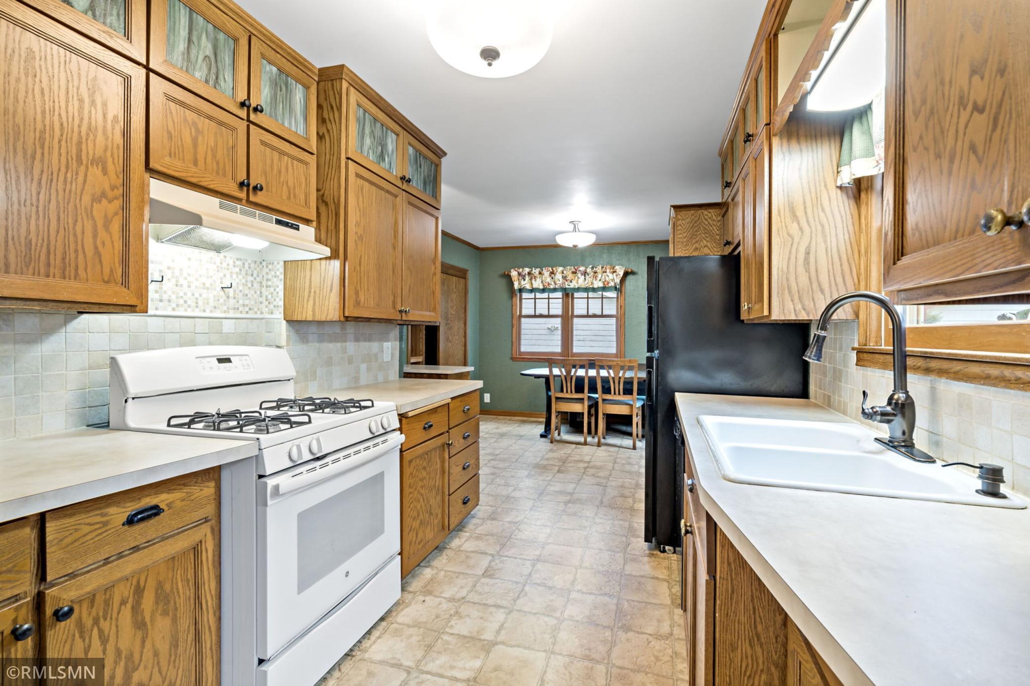 844 Winslow Avenue Property Photo 11