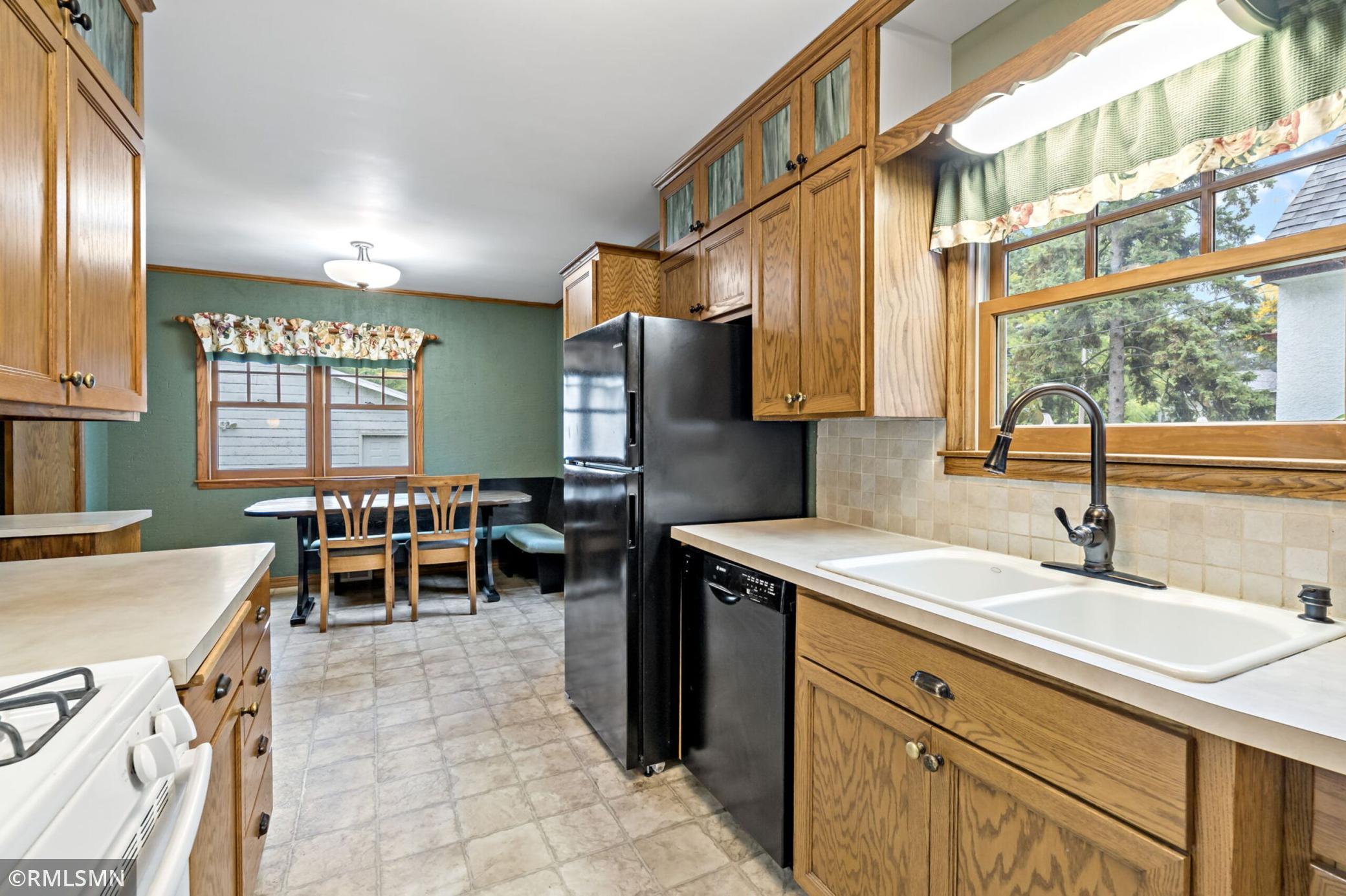 844 Winslow Avenue Property Photo 12