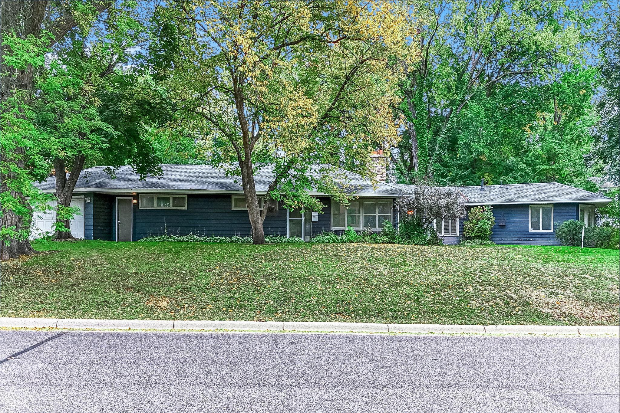 401 Turnpike Road Property Photo 1