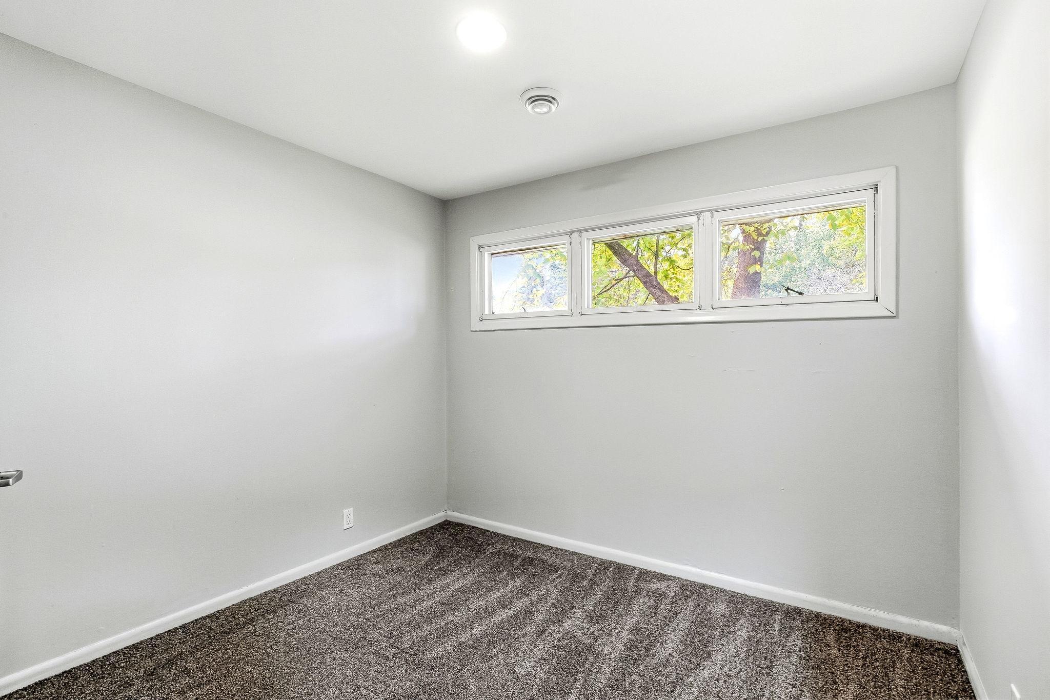 401 Turnpike Road Property Photo 26