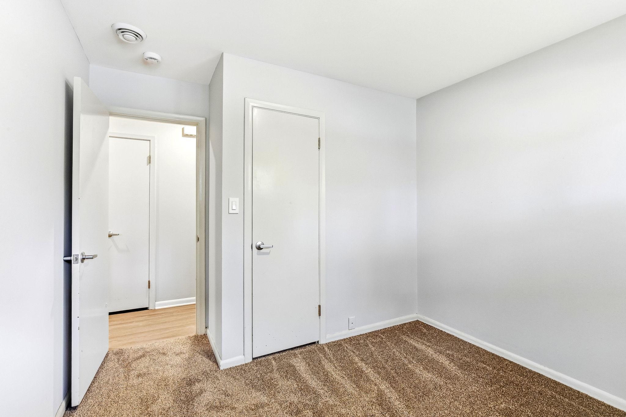 401 Turnpike Road Property Photo 27