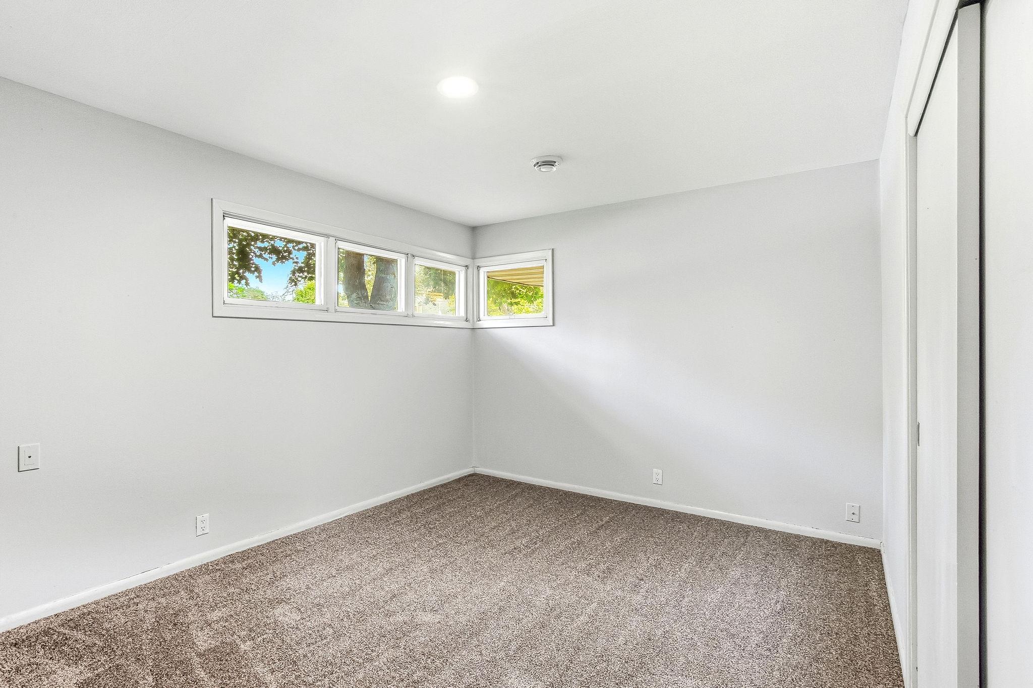 401 Turnpike Road Property Photo 29