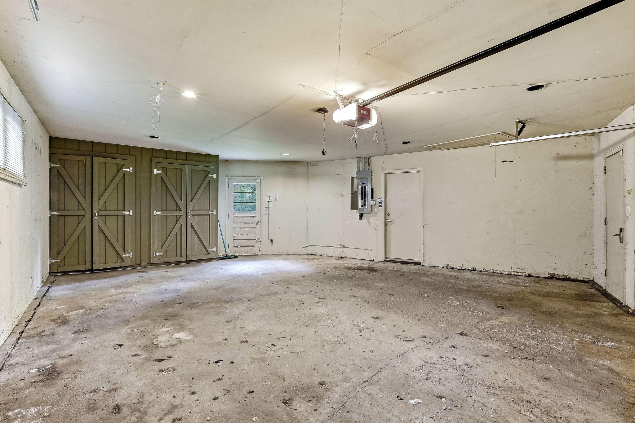 401 Turnpike Road Property Photo 35