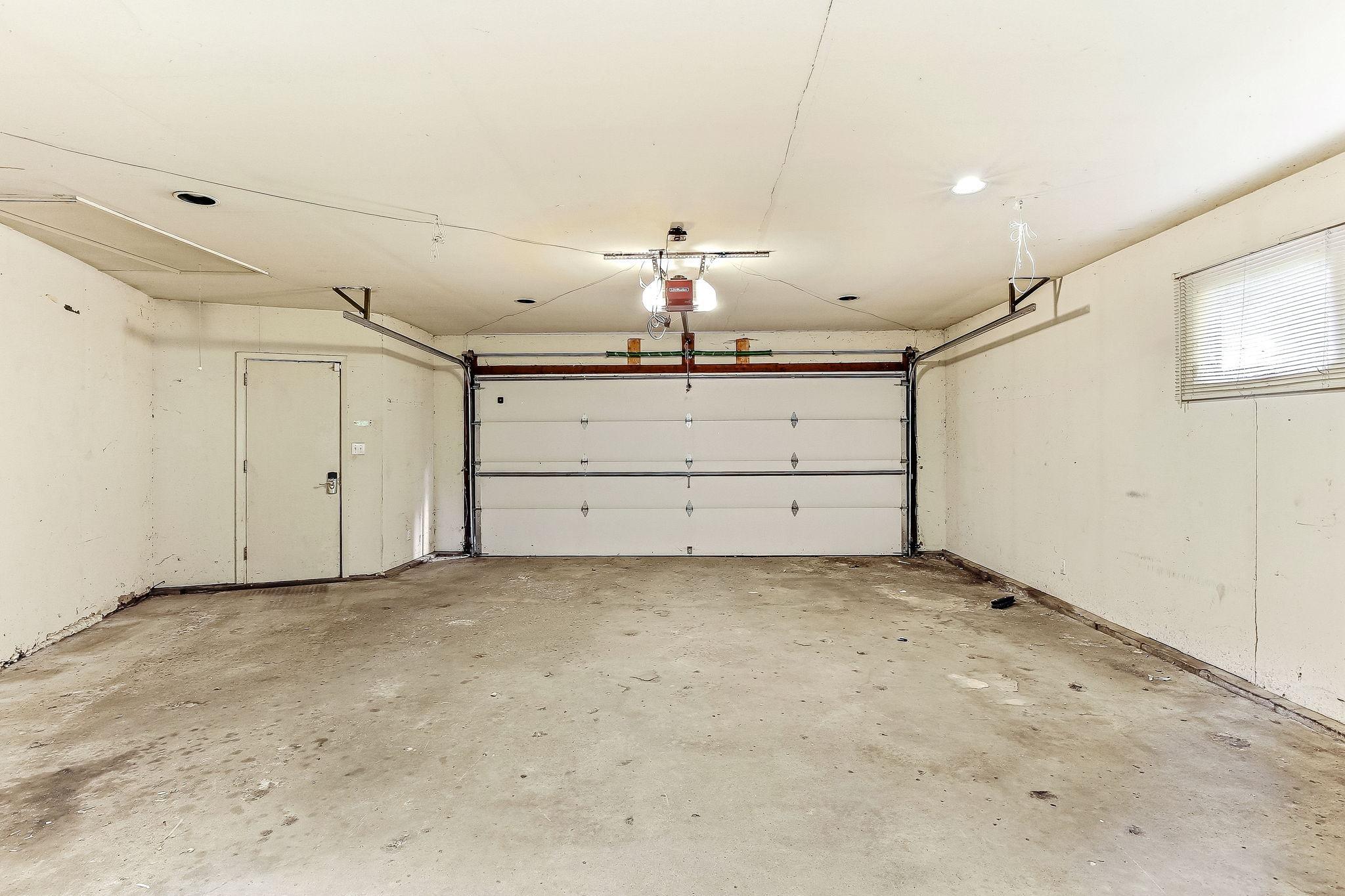 401 Turnpike Road Property Photo 36