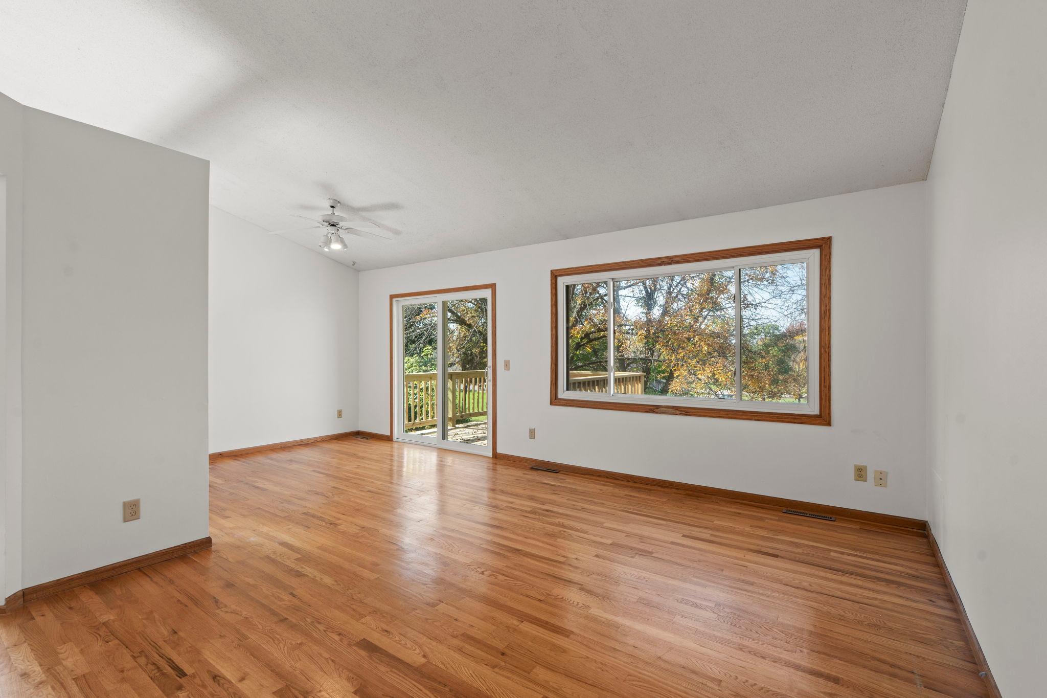 8961 Sycamore Lane N Property Photo 4