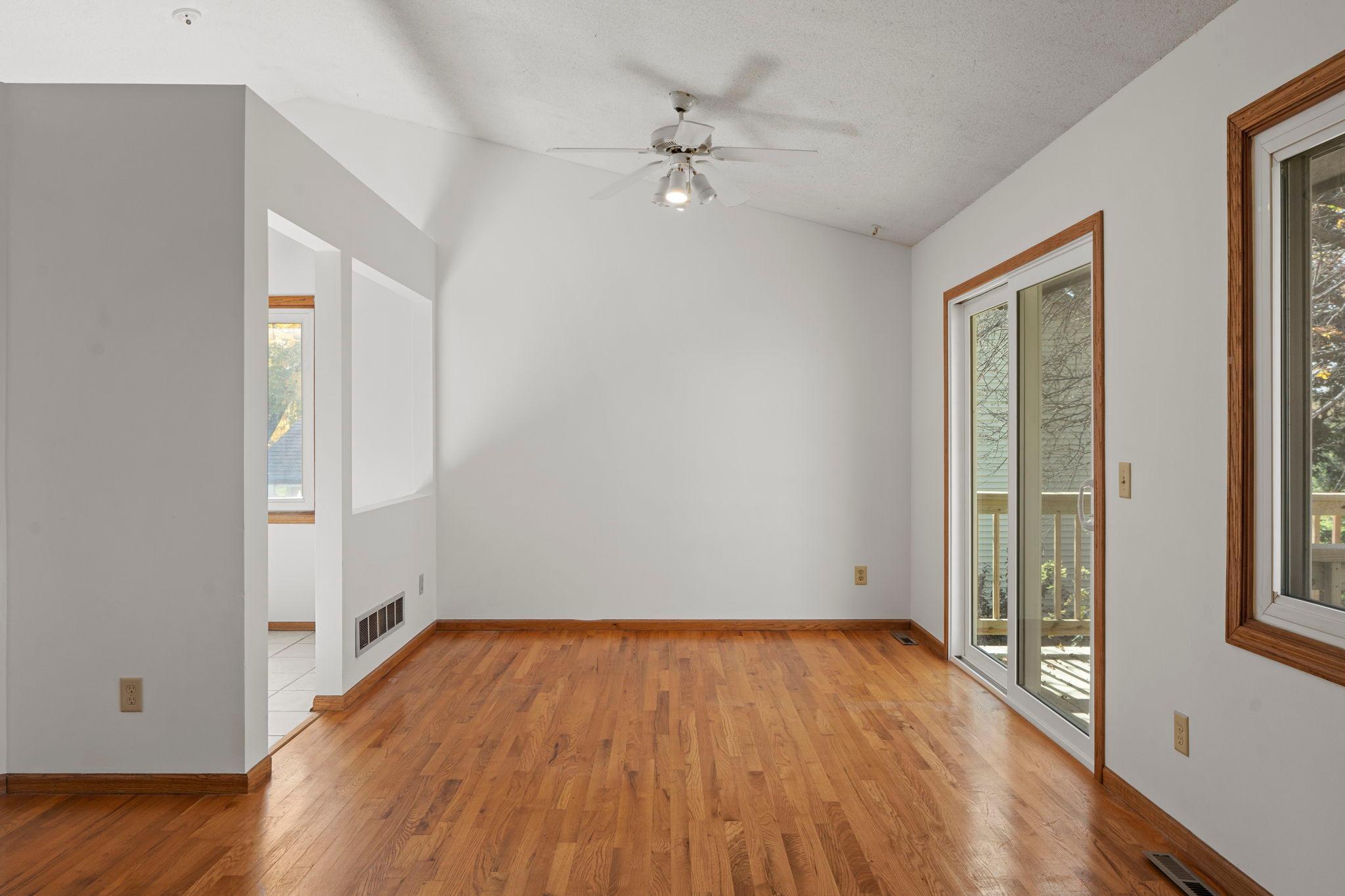 8961 Sycamore Lane N Property Photo 6