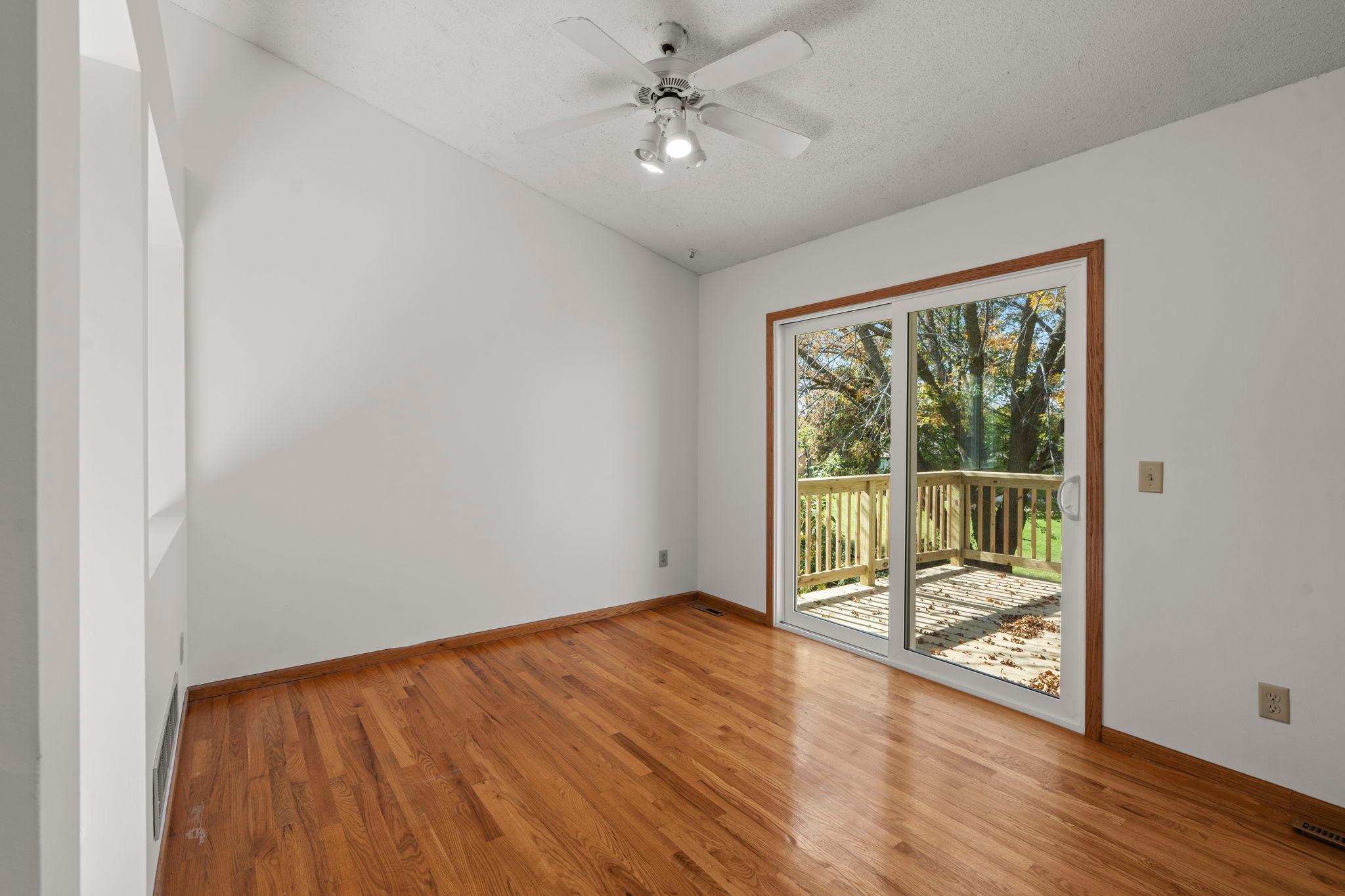 8961 Sycamore Lane N Property Photo 7