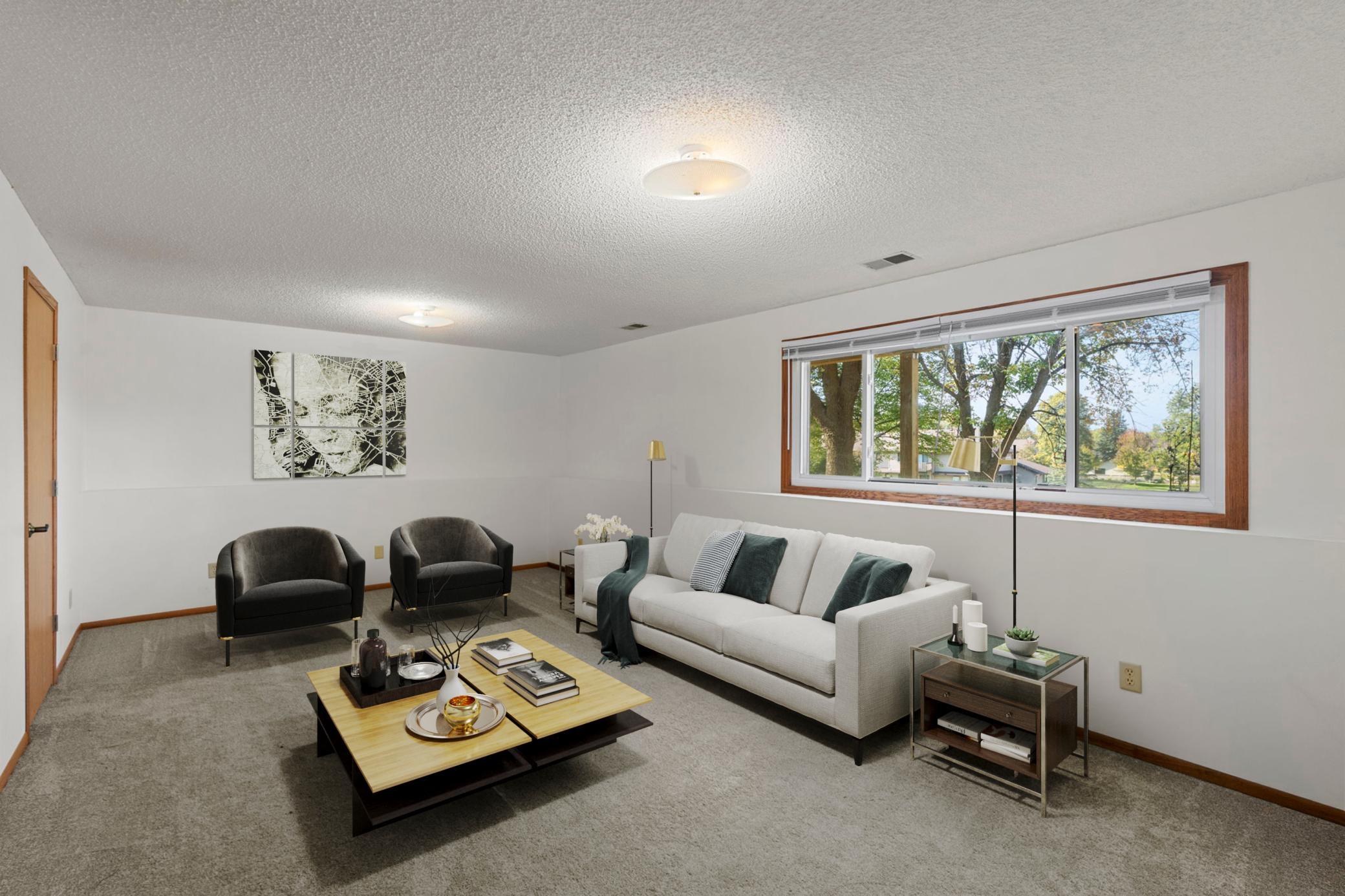 8961 Sycamore Lane N Property Photo 14