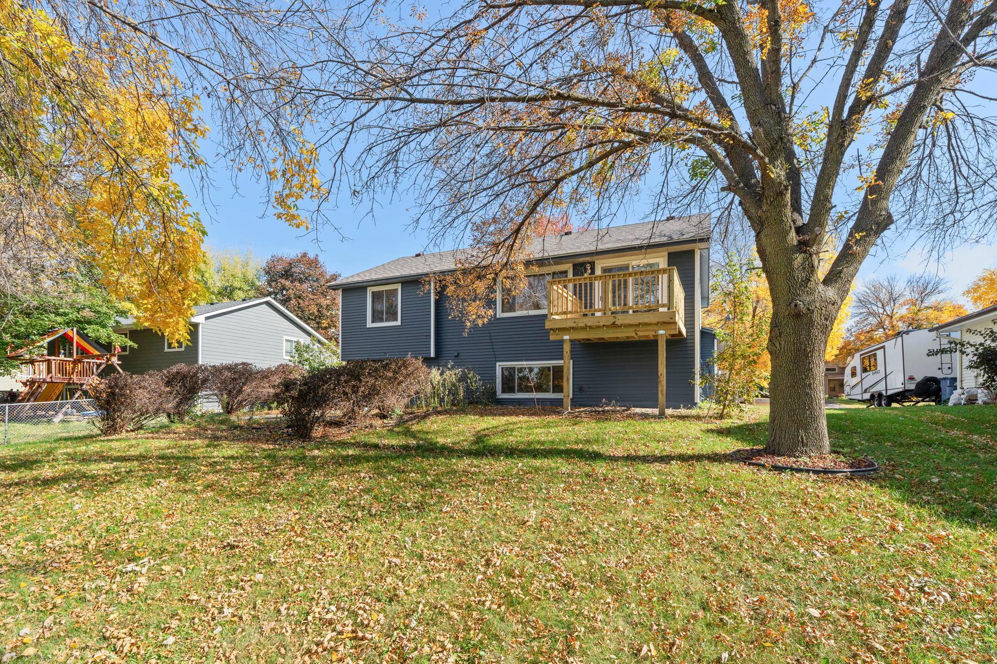 8961 Sycamore Lane N Property Photo 22