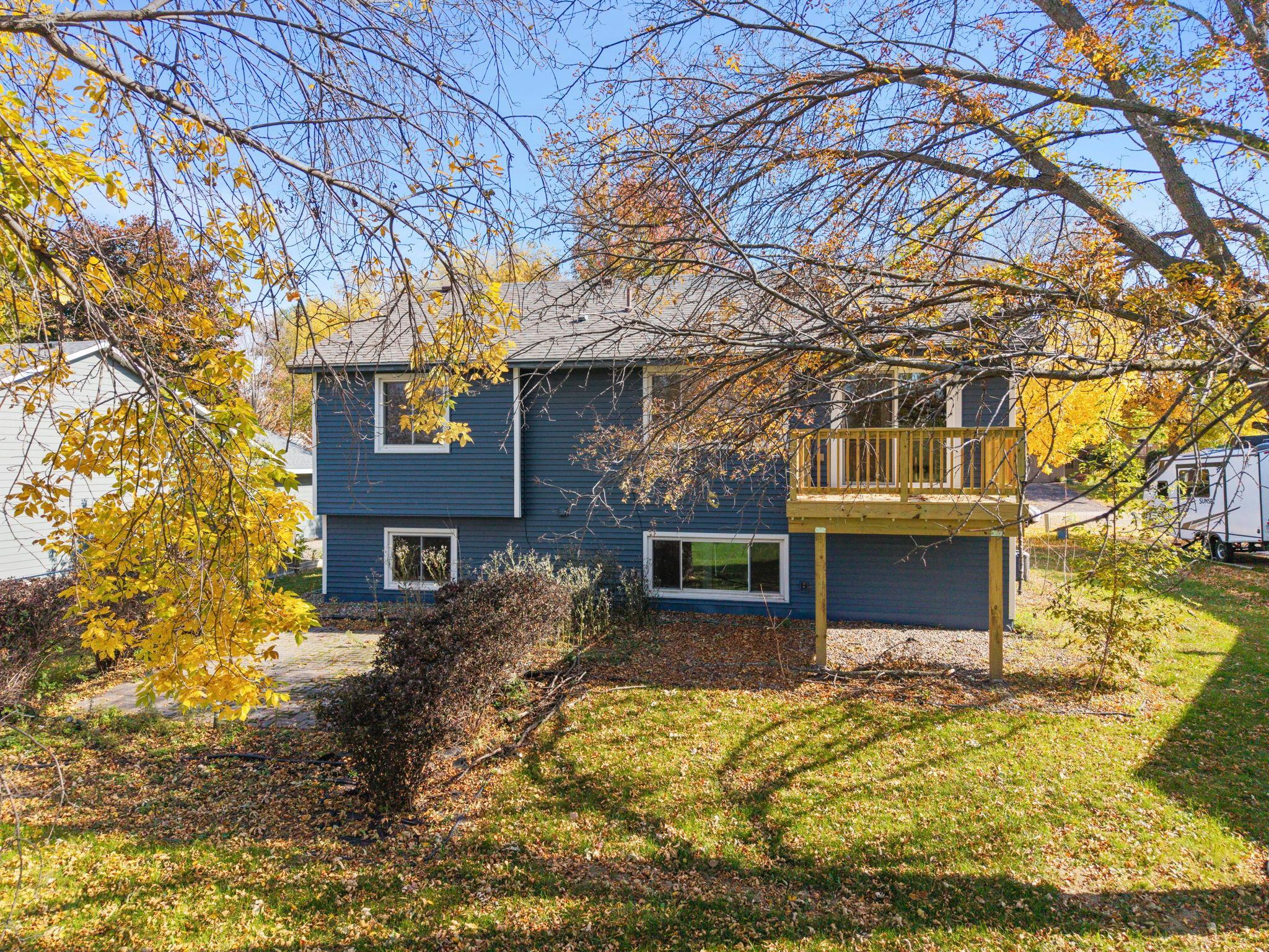 8961 Sycamore Lane N Property Photo 23