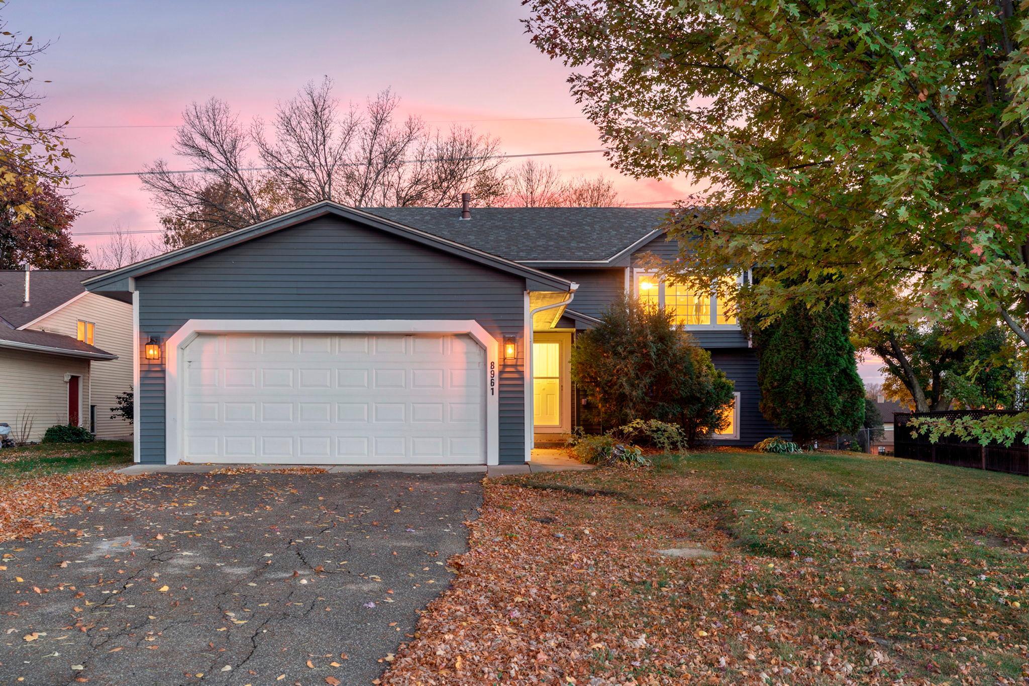 8961 Sycamore Lane N Property Photo 25