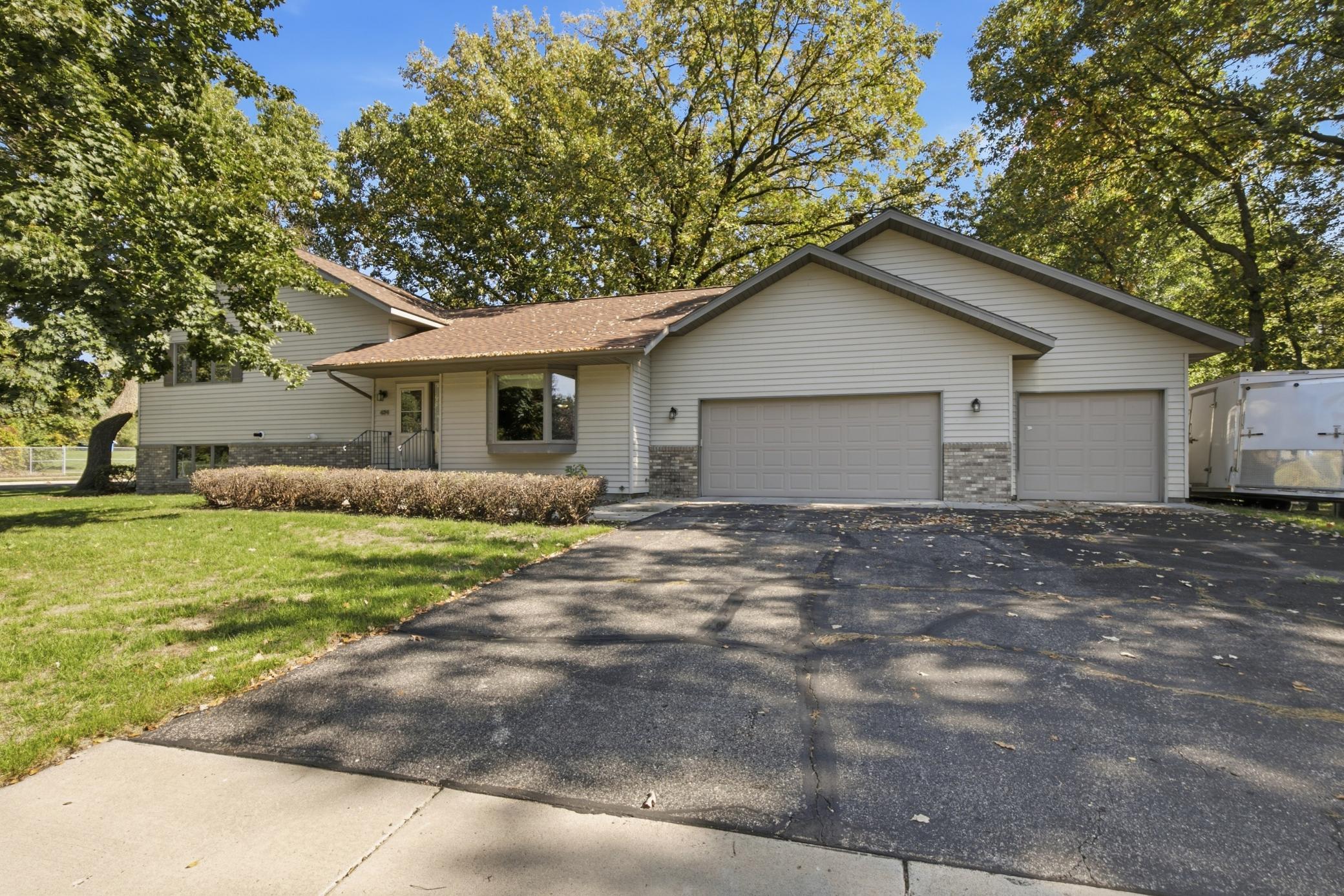 424 7th Avenue N Property Photo 1