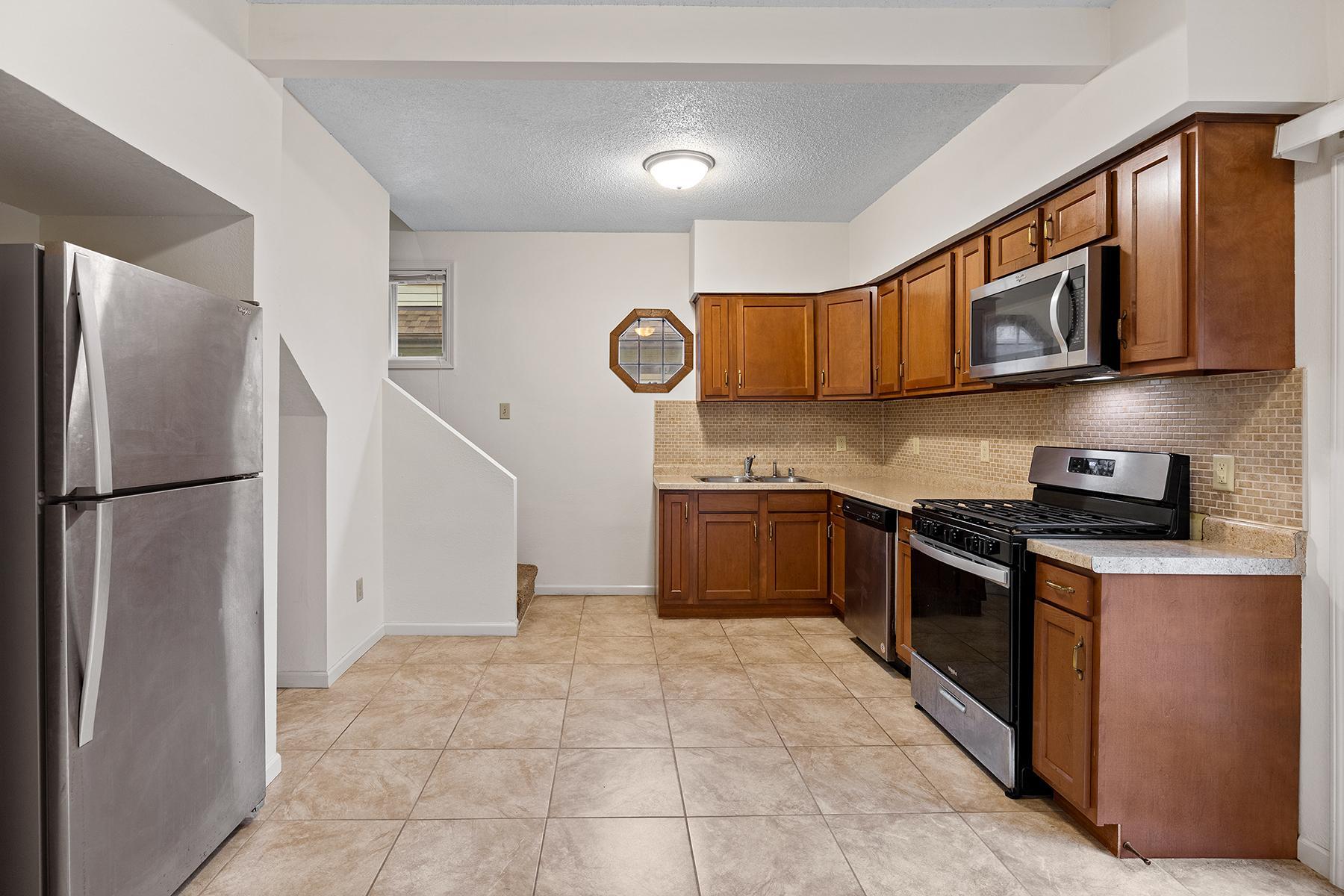 1027 5th Street E Property Photo 12