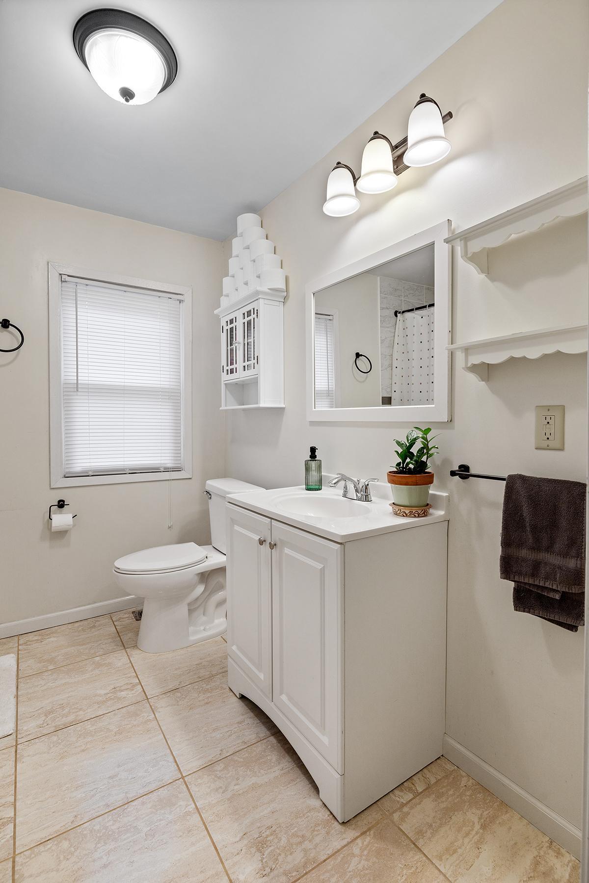 1027 5th Street E Property Photo 14