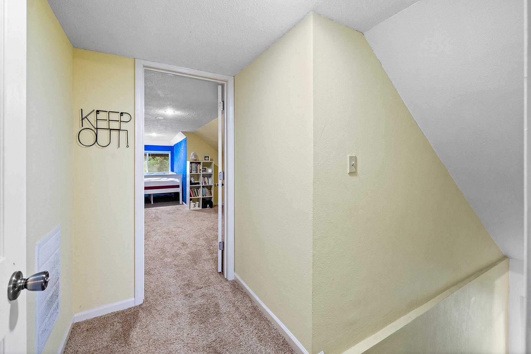 1027 5th Street E Property Photo 18