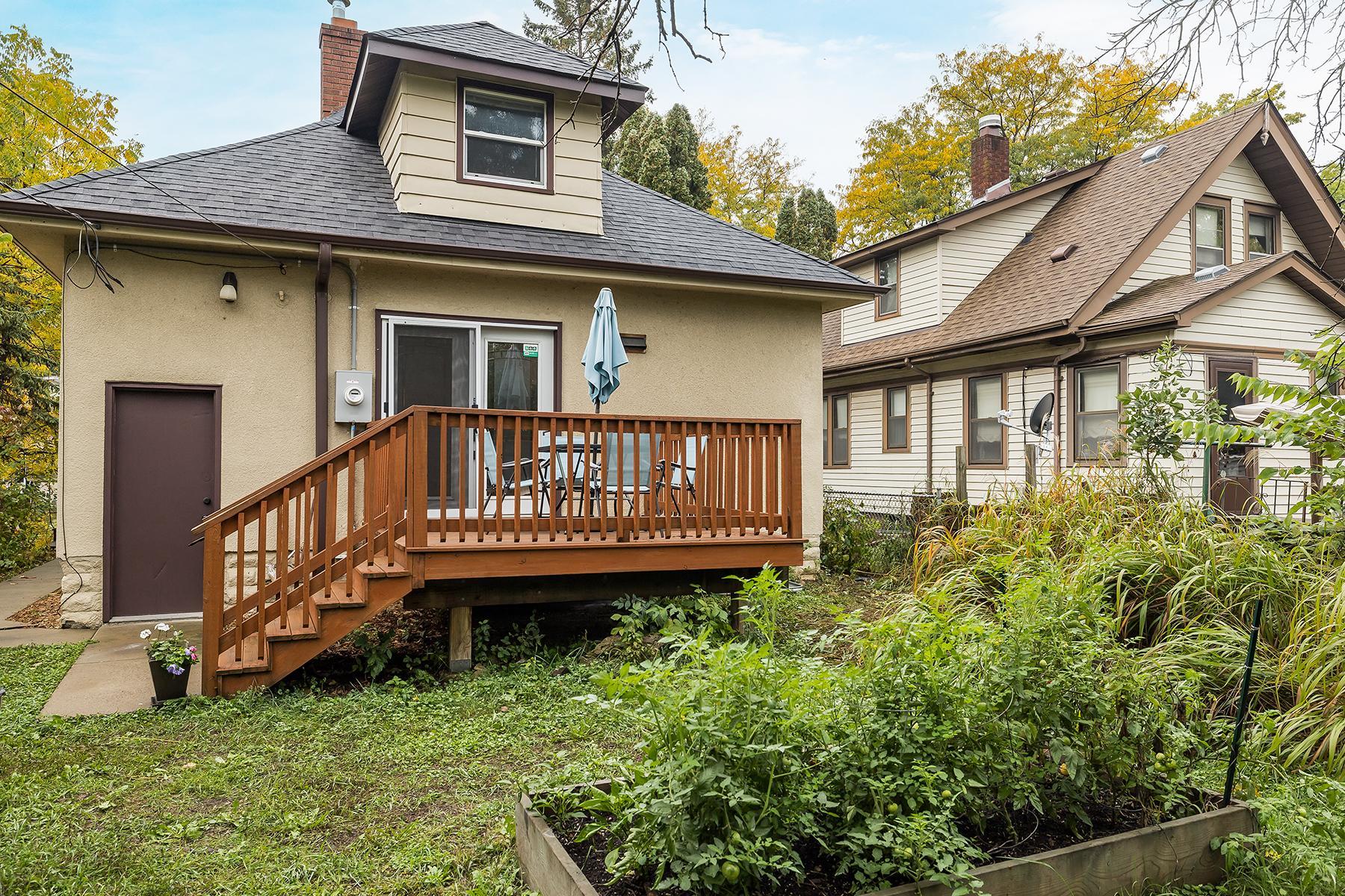 1027 5th Street E Property Photo 23