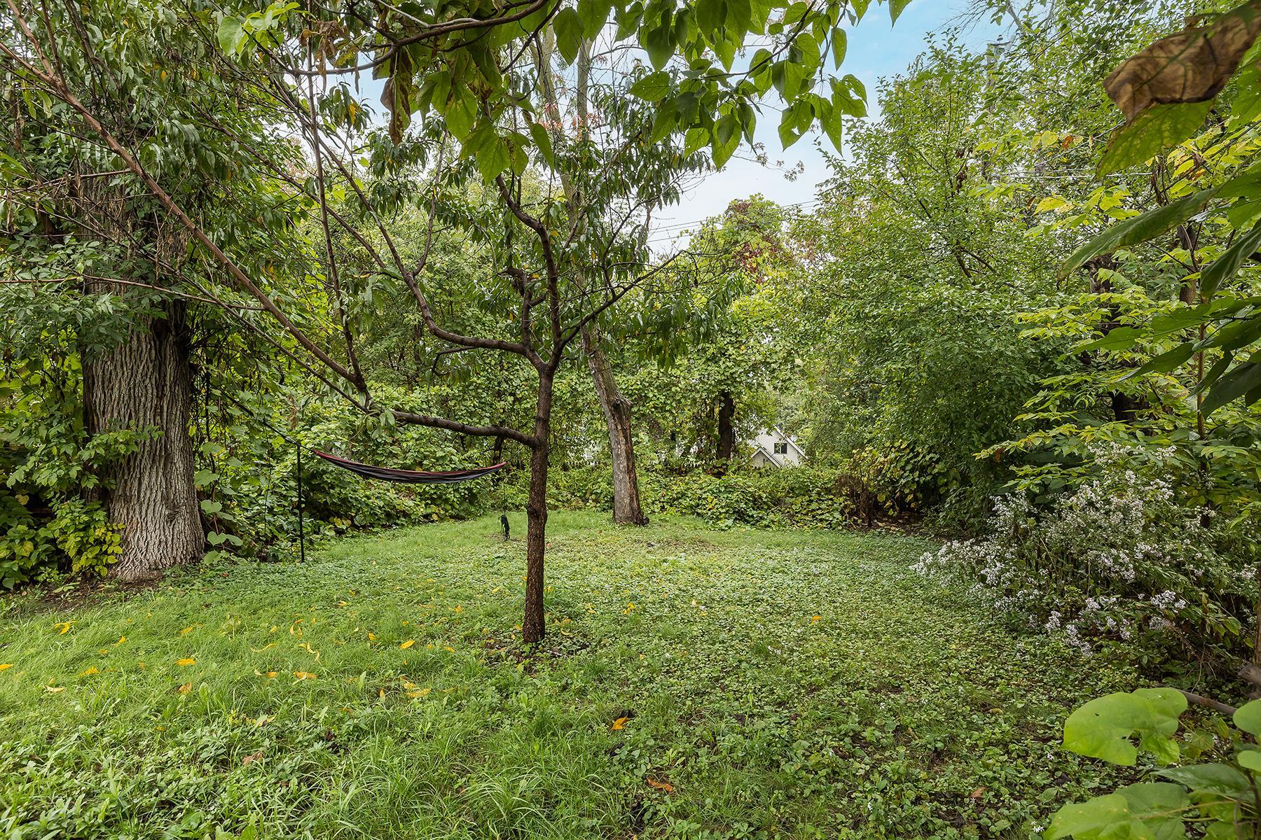 1027 5th Street E Property Photo 25