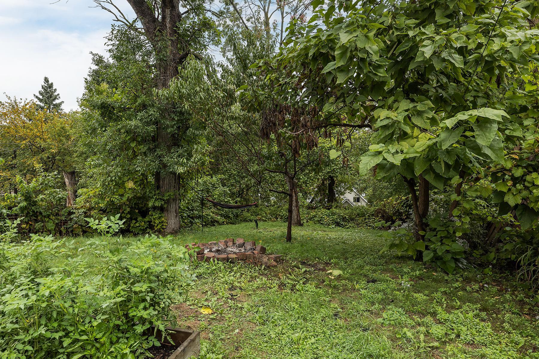1027 5th Street E Property Photo 26