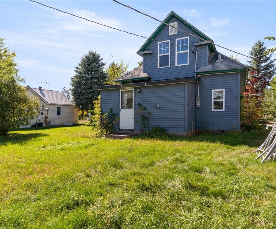 320 8th Street Se B Property Photo 2