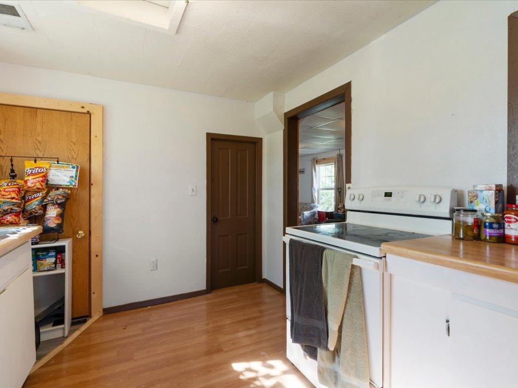 320 8th Street Se B Property Photo 7