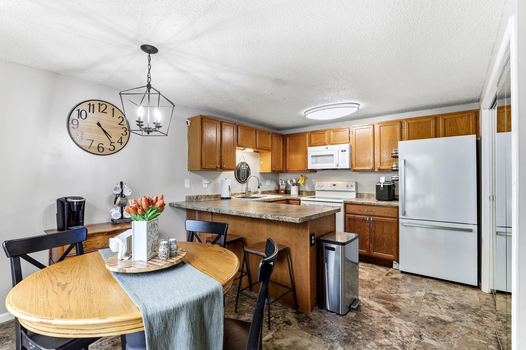 1480 Granada Avenue N Property Photo 2