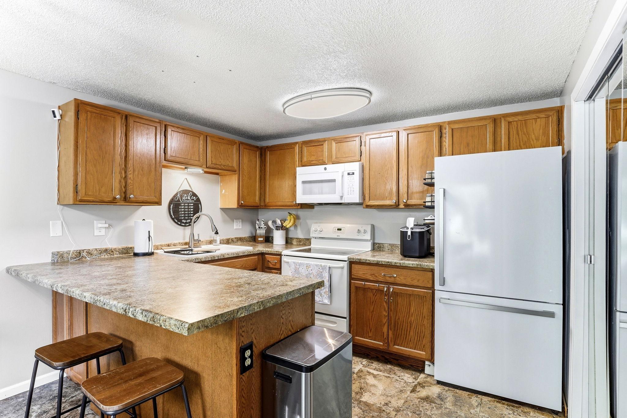 1480 Granada Avenue N Property Photo 9