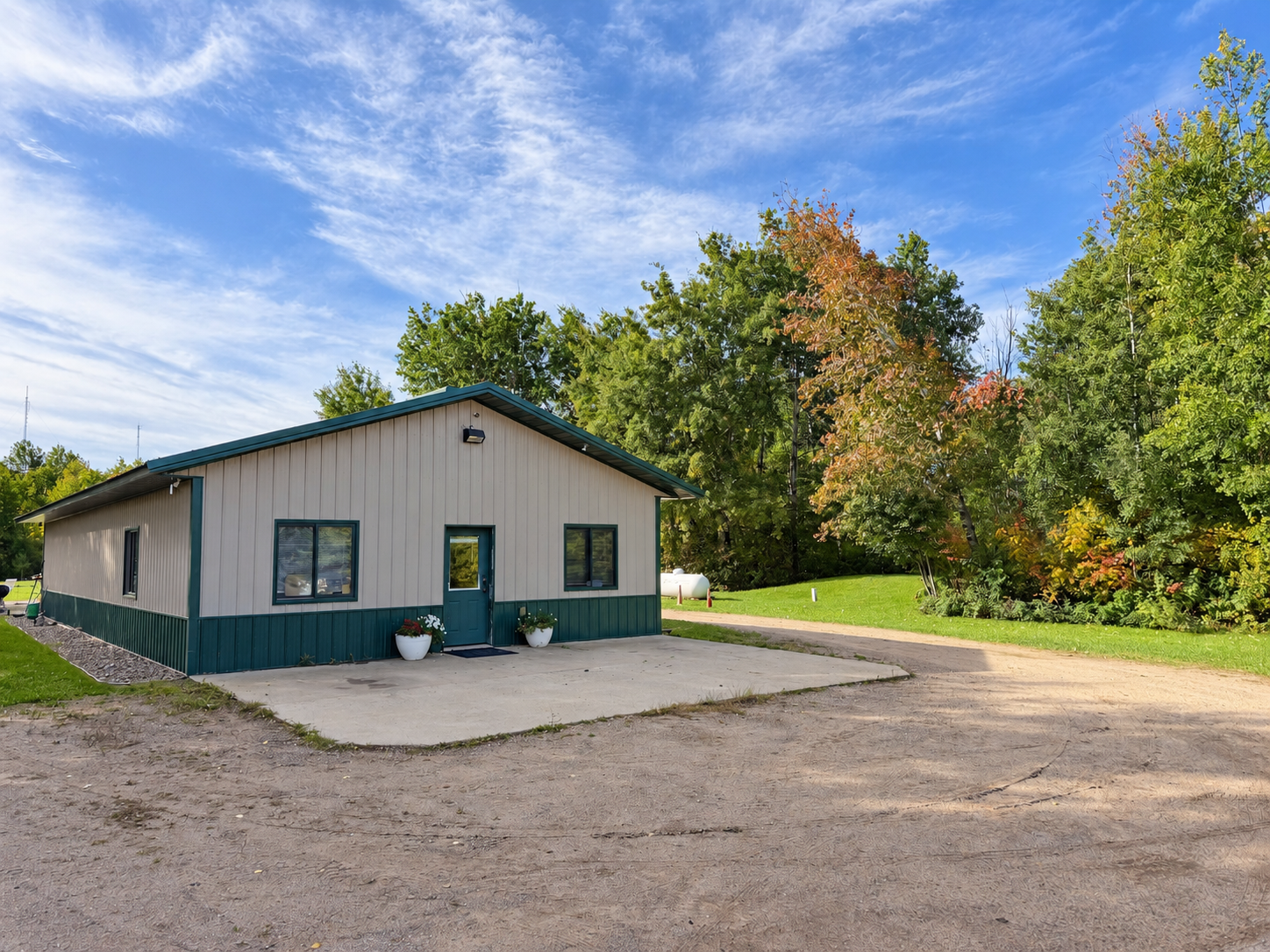 11075 Thiesse Road Property Photo 1