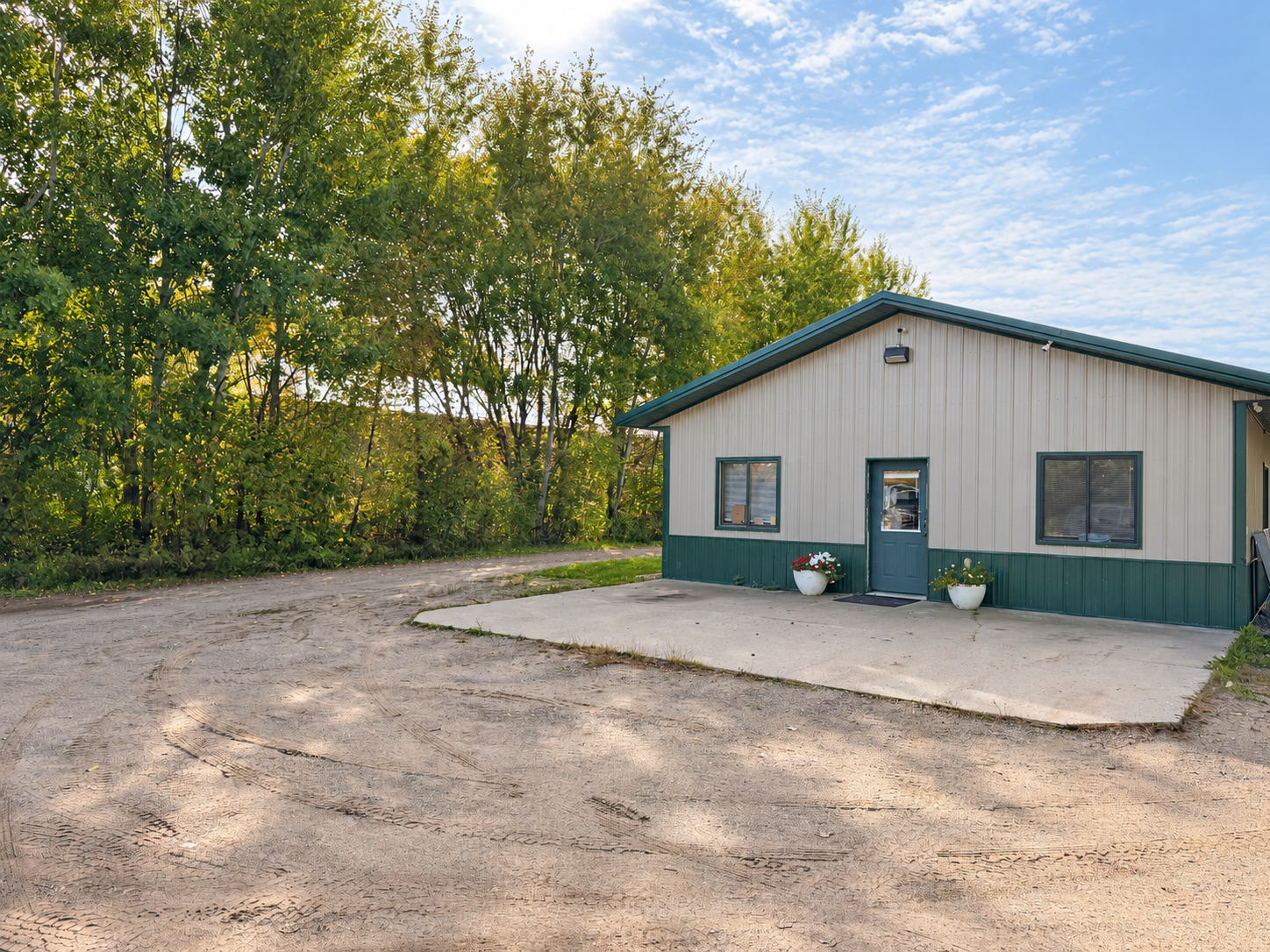 11075 Thiesse Road Property Photo 2