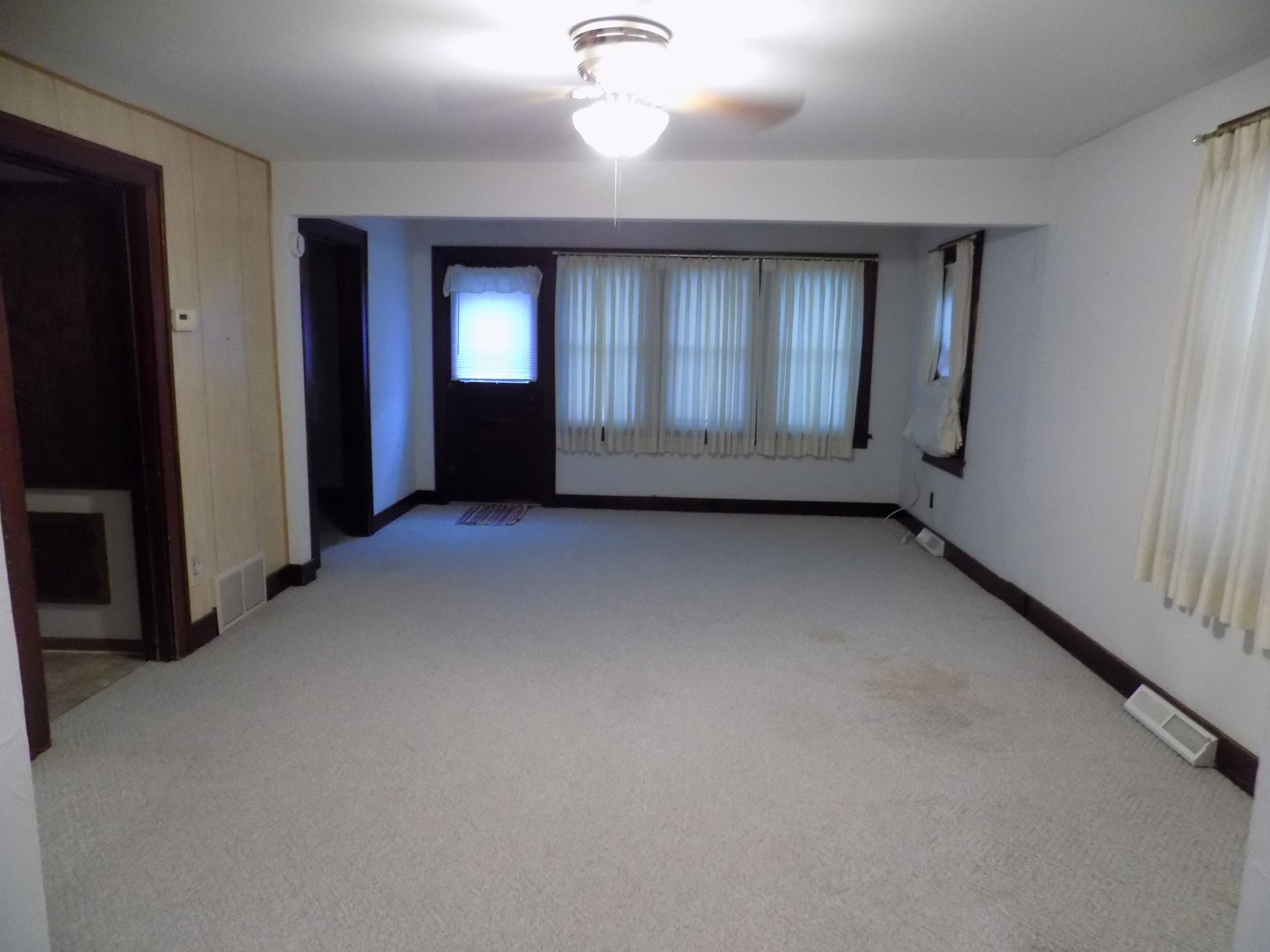 113 Center Street Property Photo 6