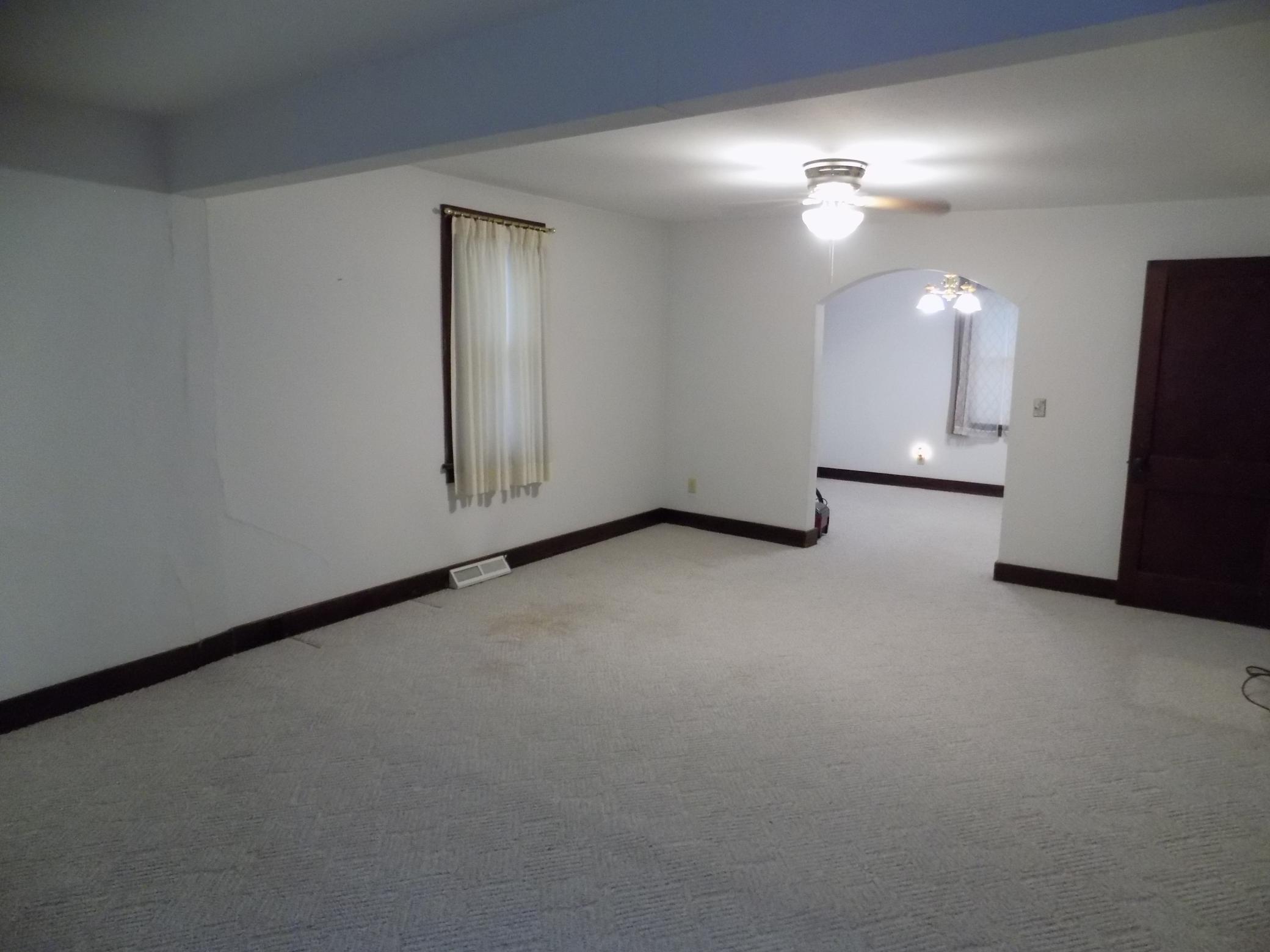 113 Center Street Property Photo 9