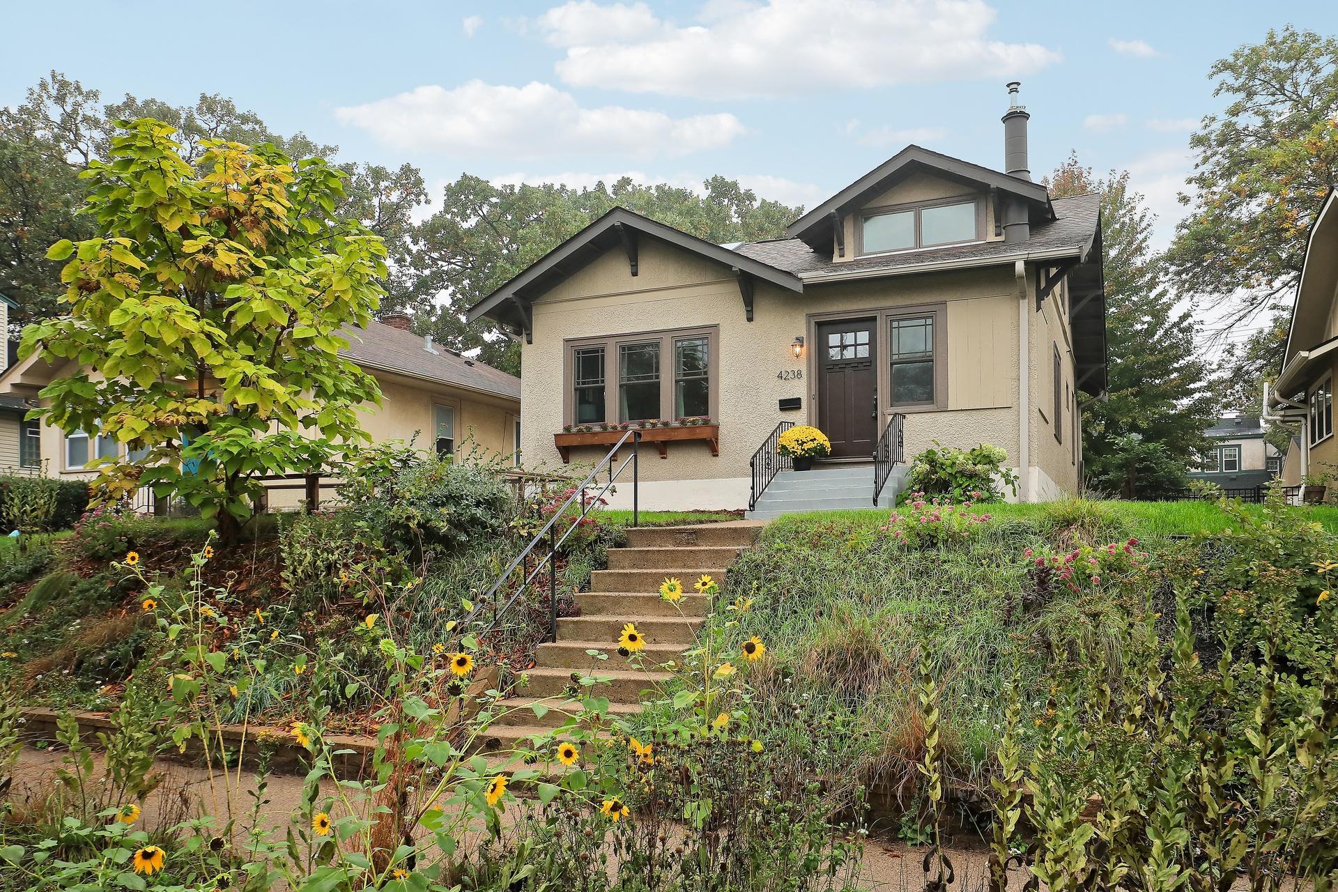 4238 Longfellow Avenue Property Photo 1