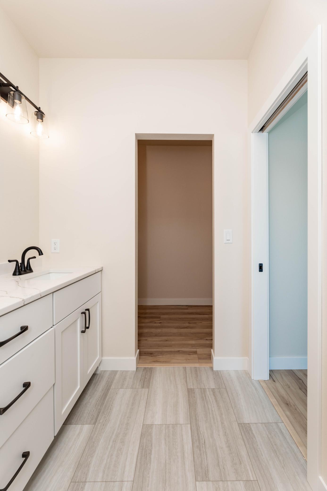 520 Leonard Street Property Photo 21