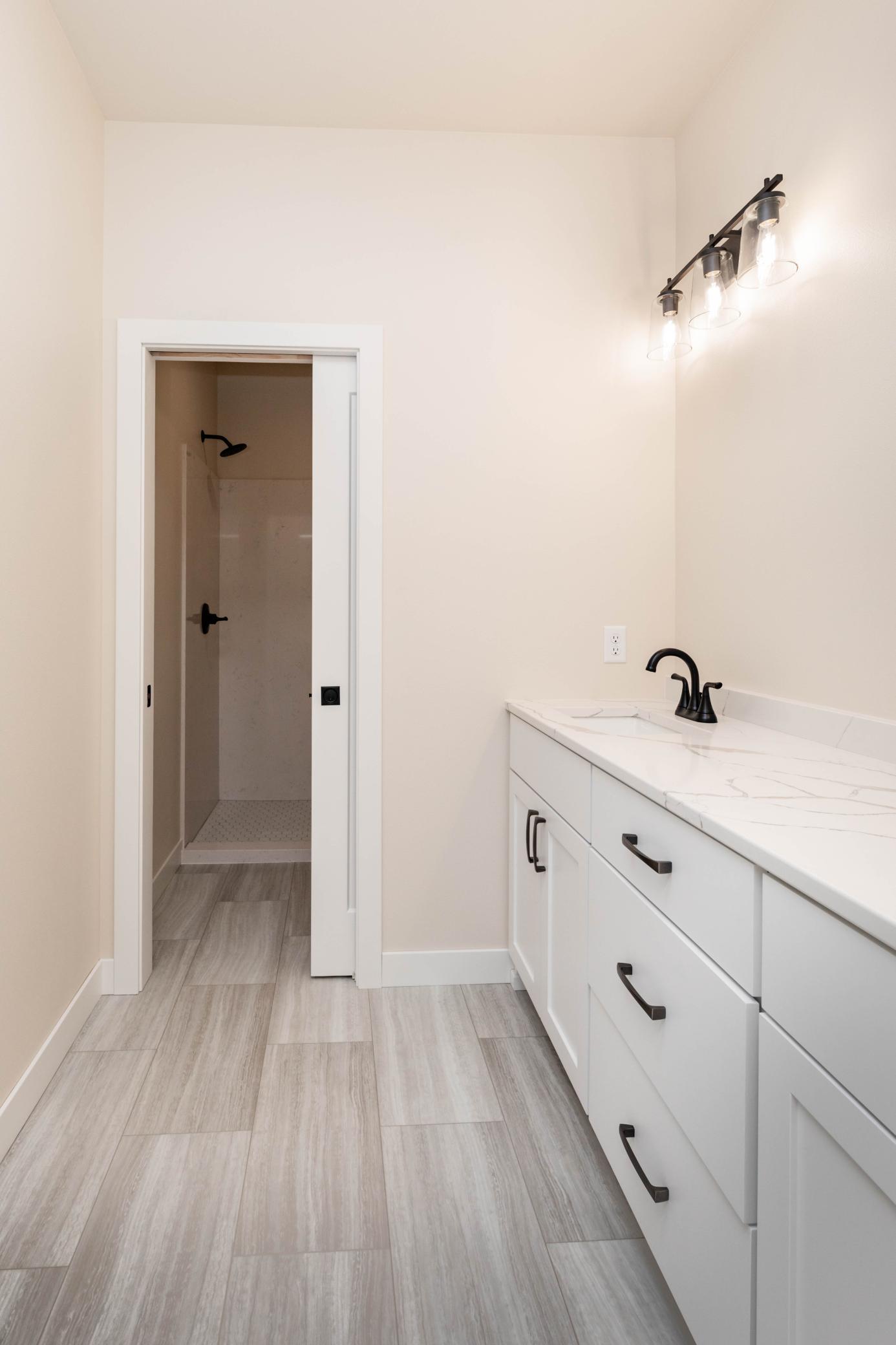 520 Leonard Street Property Photo 23