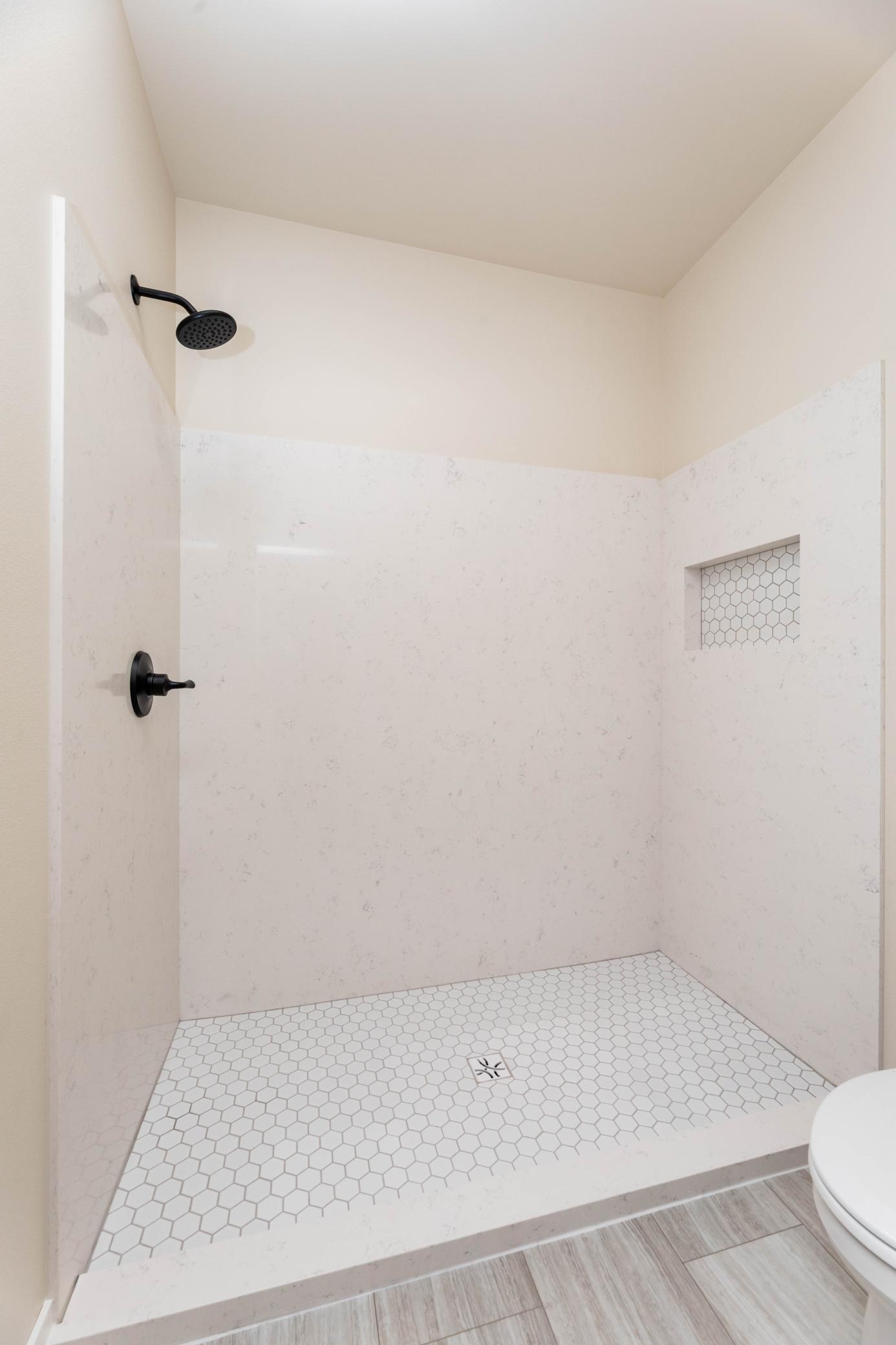 520 Leonard Street Property Photo 24