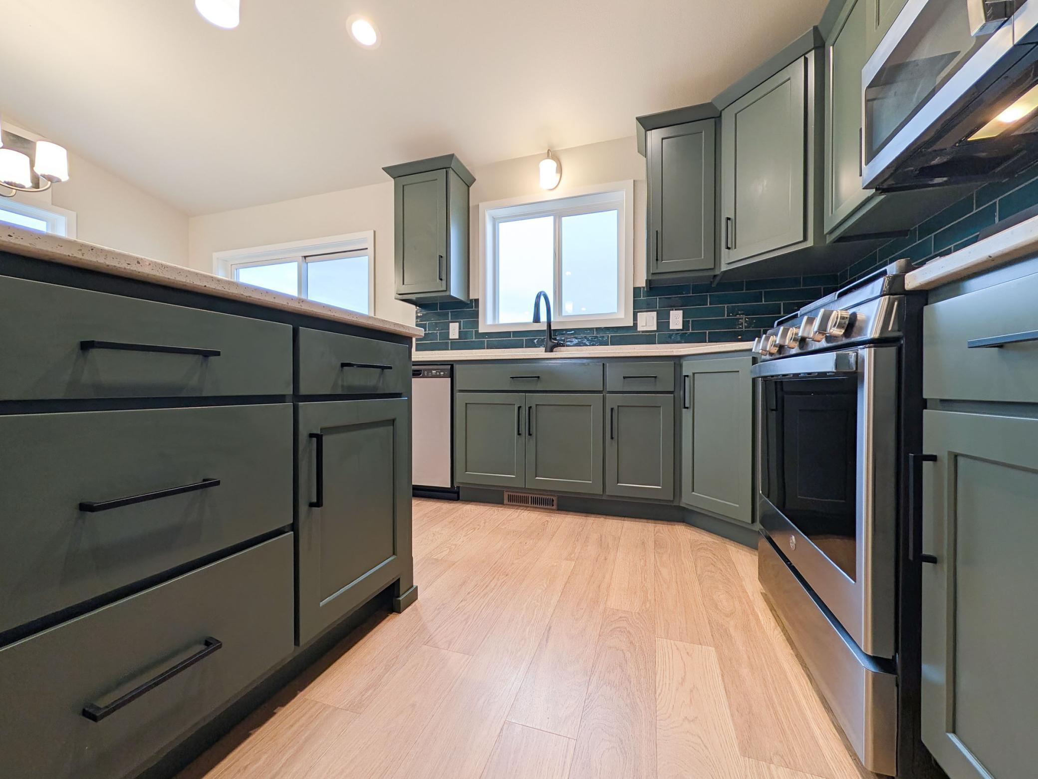 2553 Fulton Loop S Property Photo 15